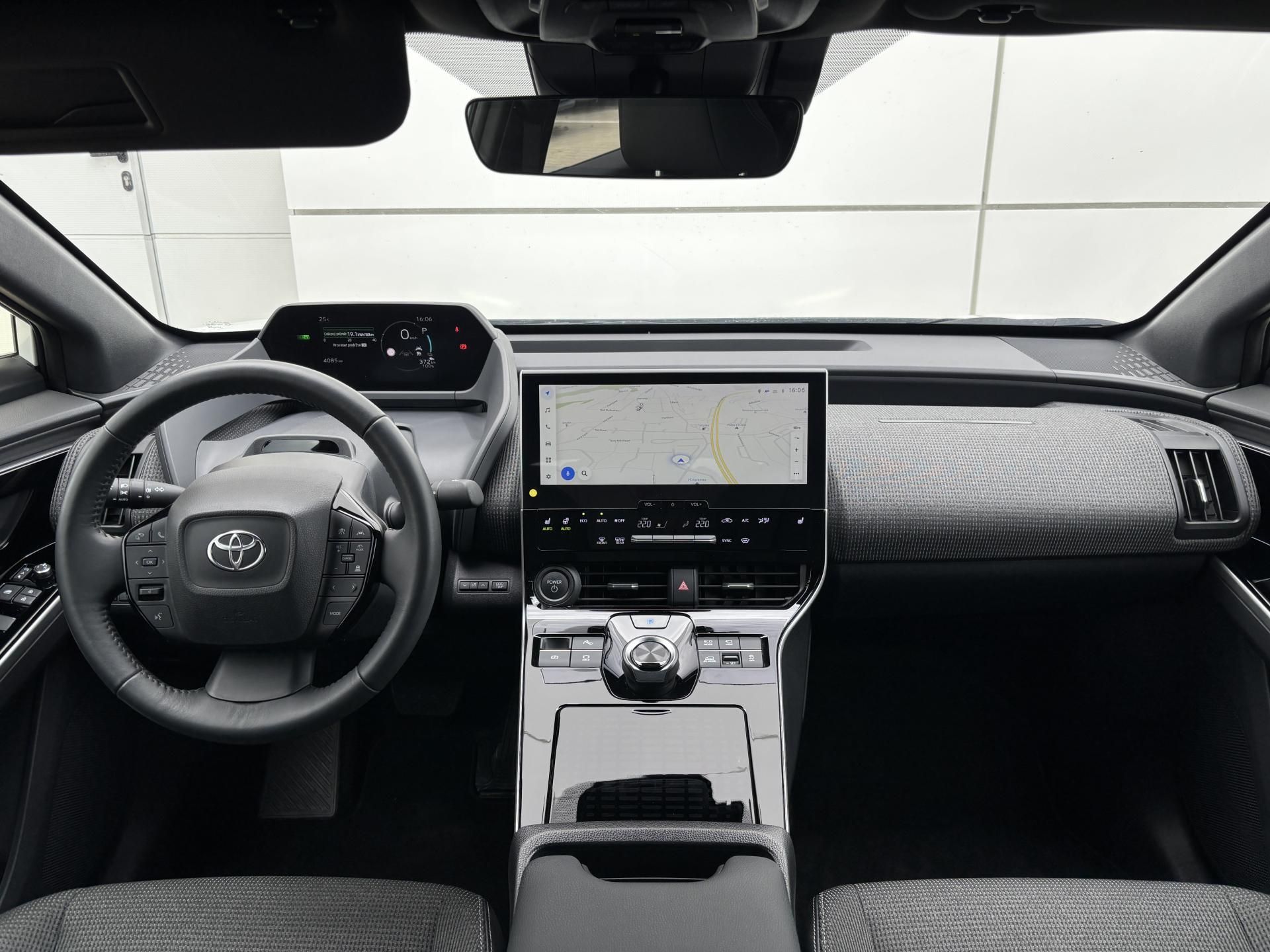 Toyota bZ4X, Prestige 64k KWh 4x4 217k - fotka 5