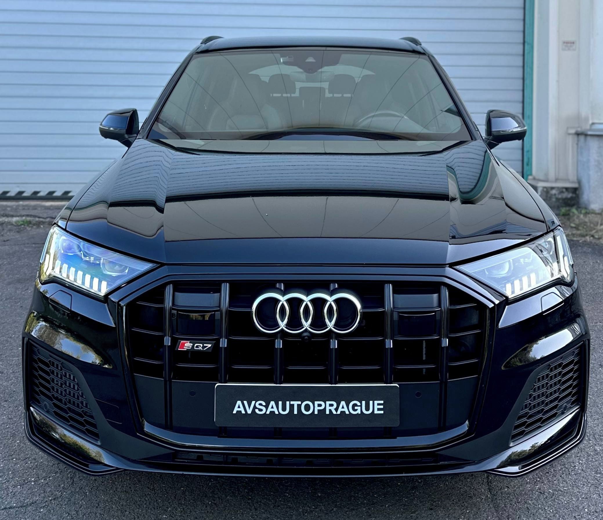 Audi SQ7, 4.0 TDI V8 320 KW 7 MÍST 2020 - fotka 2