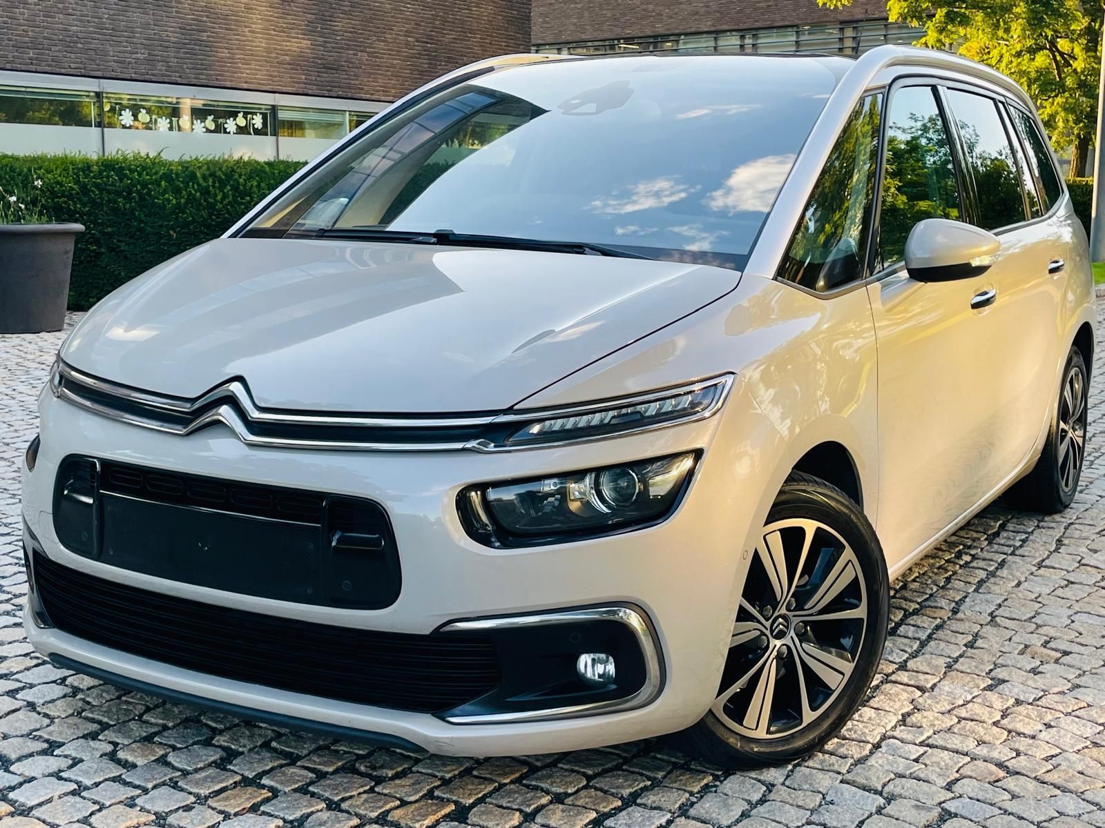 Citroën Grand C4 Picasso, 2.0HDi MAN 7MÍST KAMERA TAŽNÉ