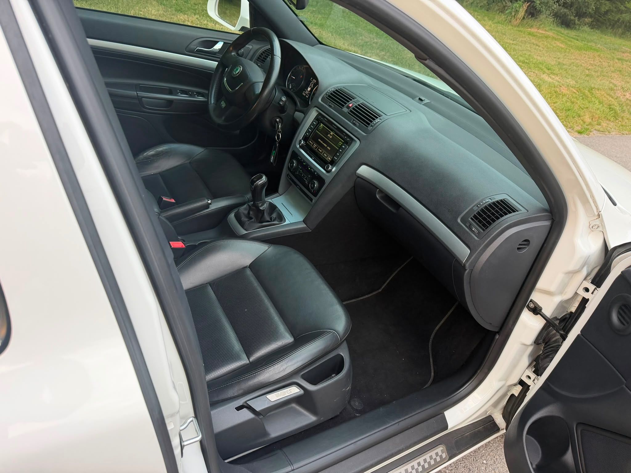 Škoda Octavia, Škoda Octavia 2 RS 2.0TDI - fotka 6