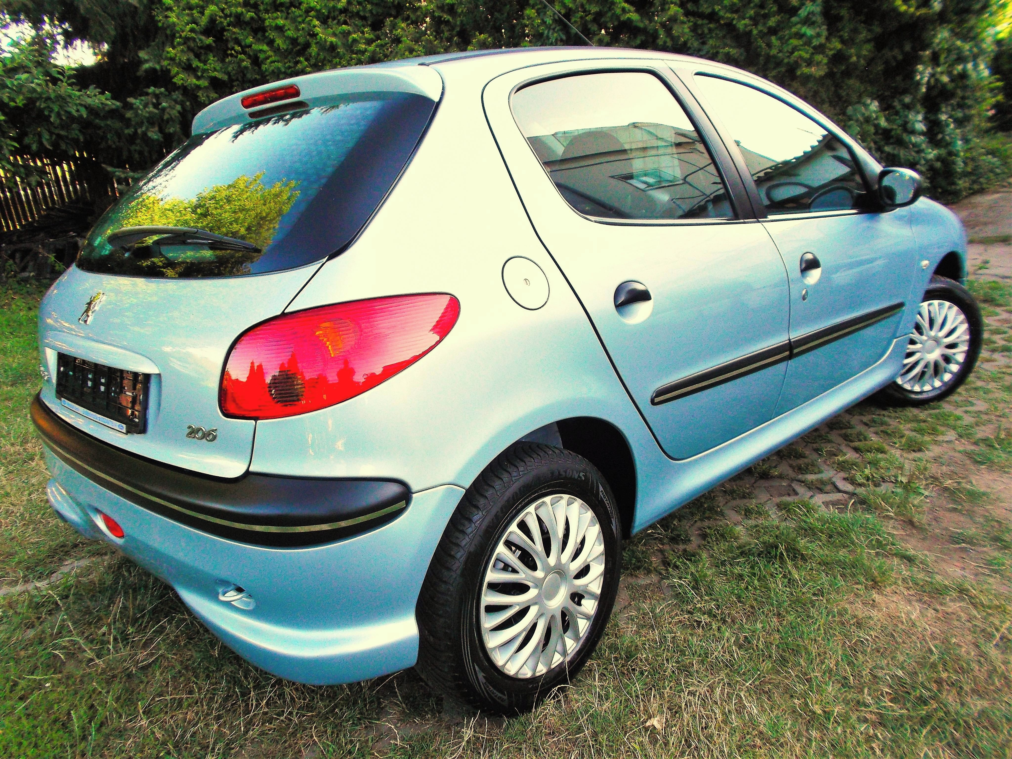 Peugeot 206, 1.1-5dve-bohatá výbava-nová-tk - fotka 3