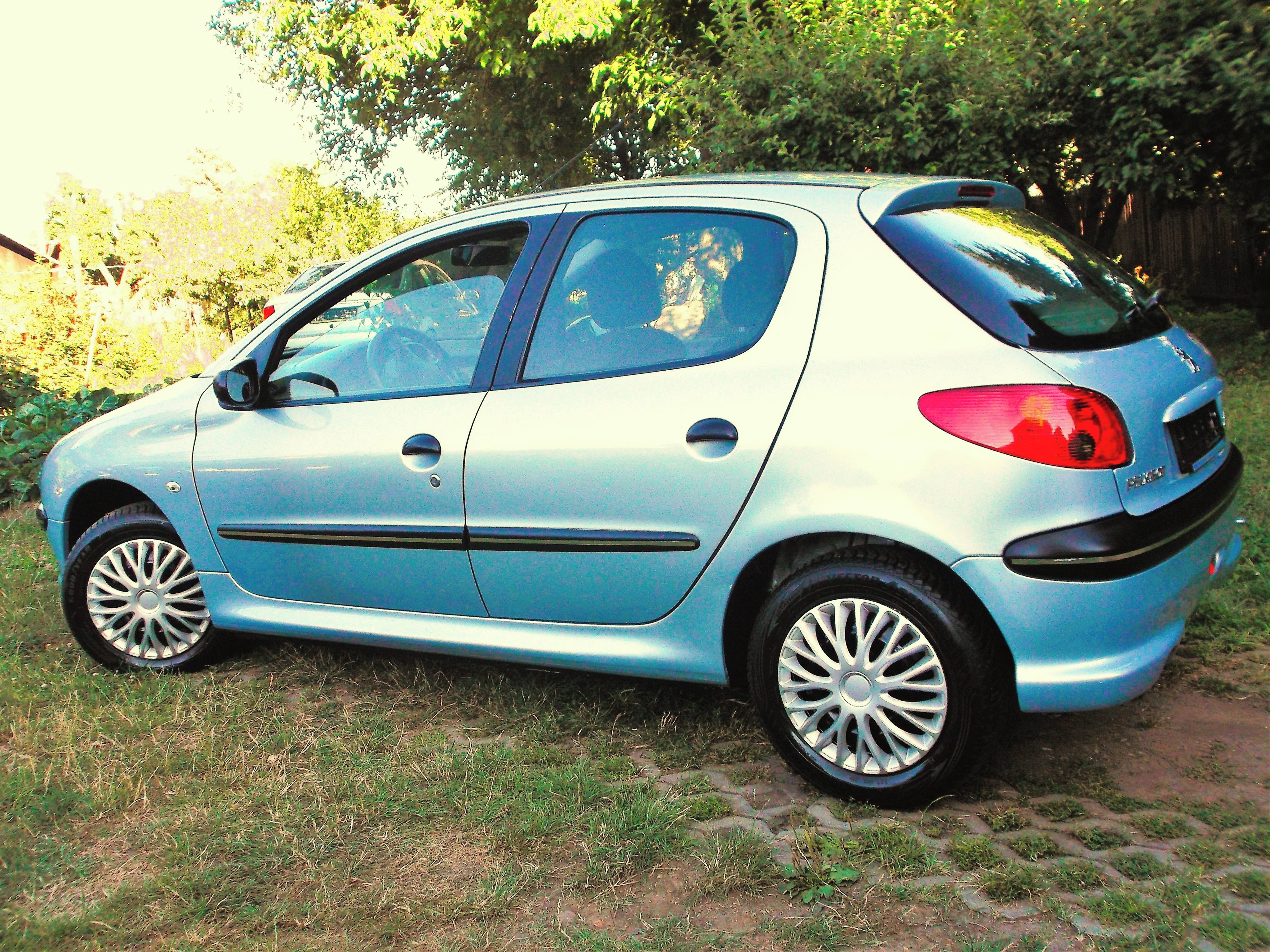 Peugeot 206, 1.1-5dve-bohatá výbava-nová-tk - fotka 2