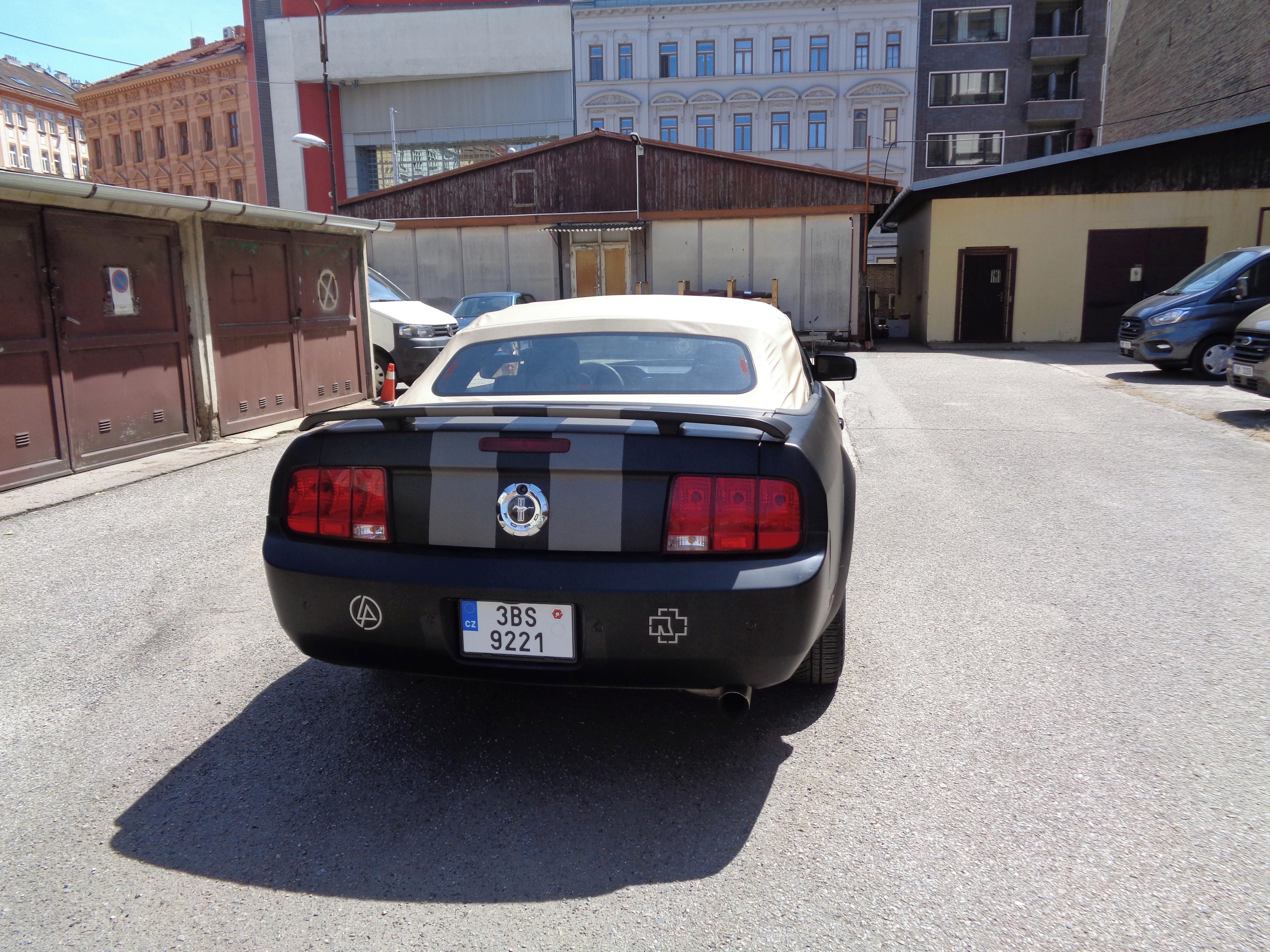 Ford Mustang, 4.0 USA - fotka 4