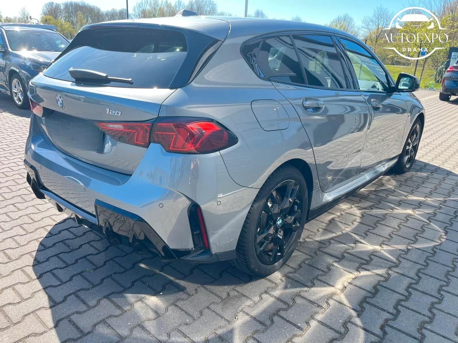 BMW Řada 1, 120i M Sport*PANORAMA - fotka 5