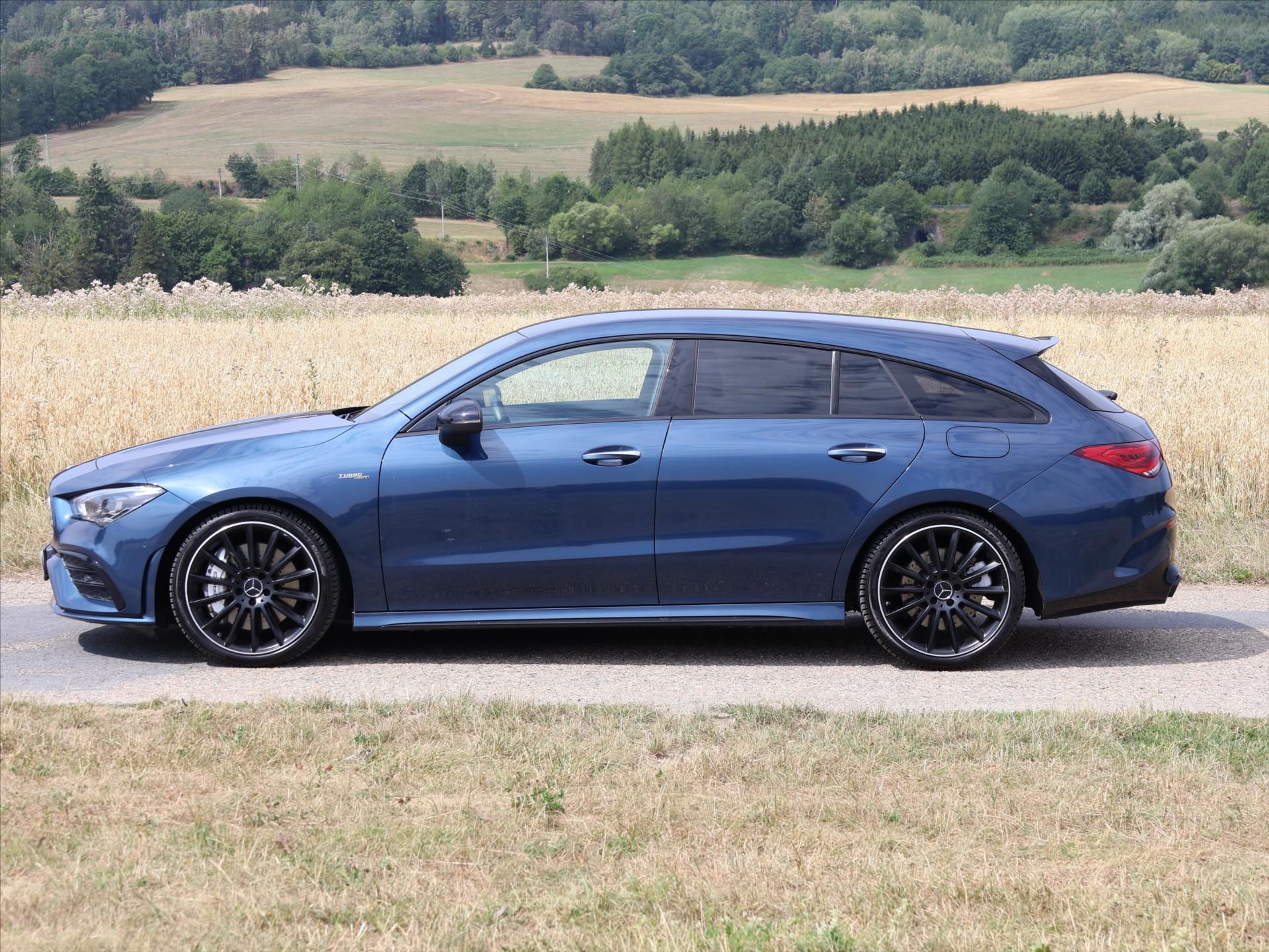Mercedes-Benz CLA, 2,0 35 AMG 225kW 4MATIC DPH CZ - fotka 4