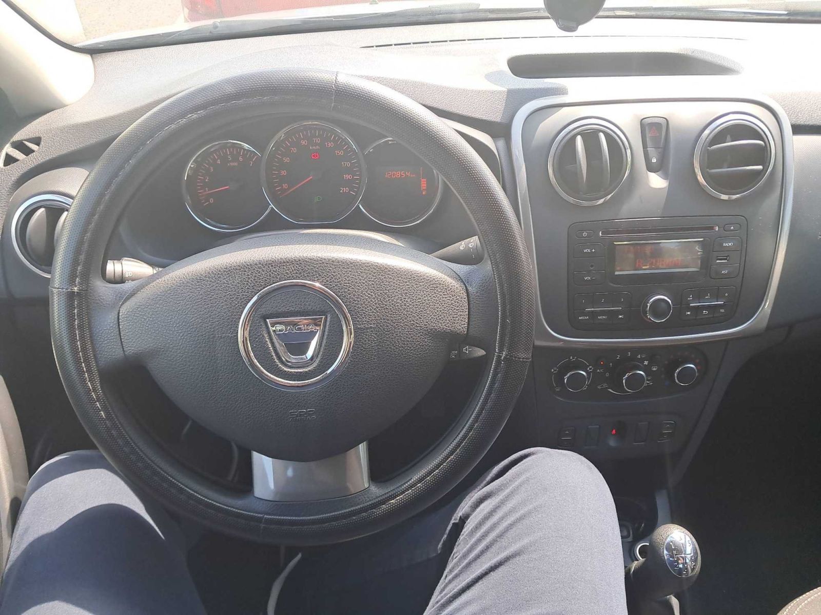 Dacia Logan, 1.2 16V, Serv.kniha, Klima - fotka 3