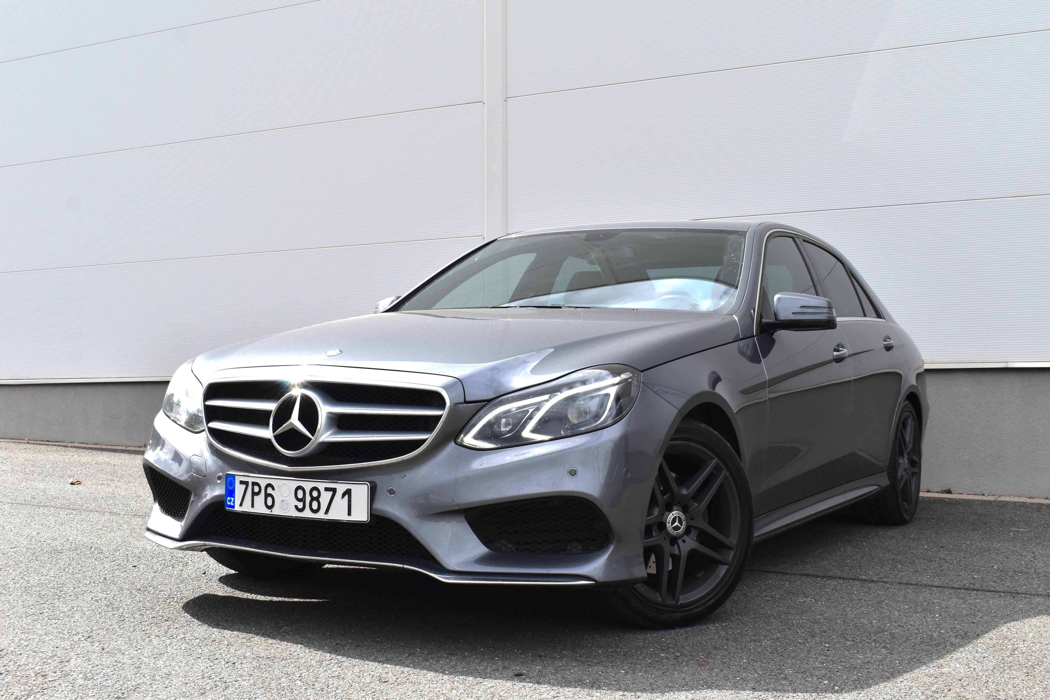Mercedes-Benz Třídy E, 220d/4MATIC/2016/125KW/141TKM - fotka 3