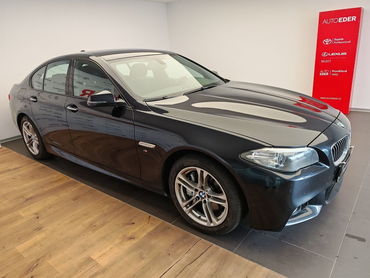 BMW Řada 5 - fotka 2