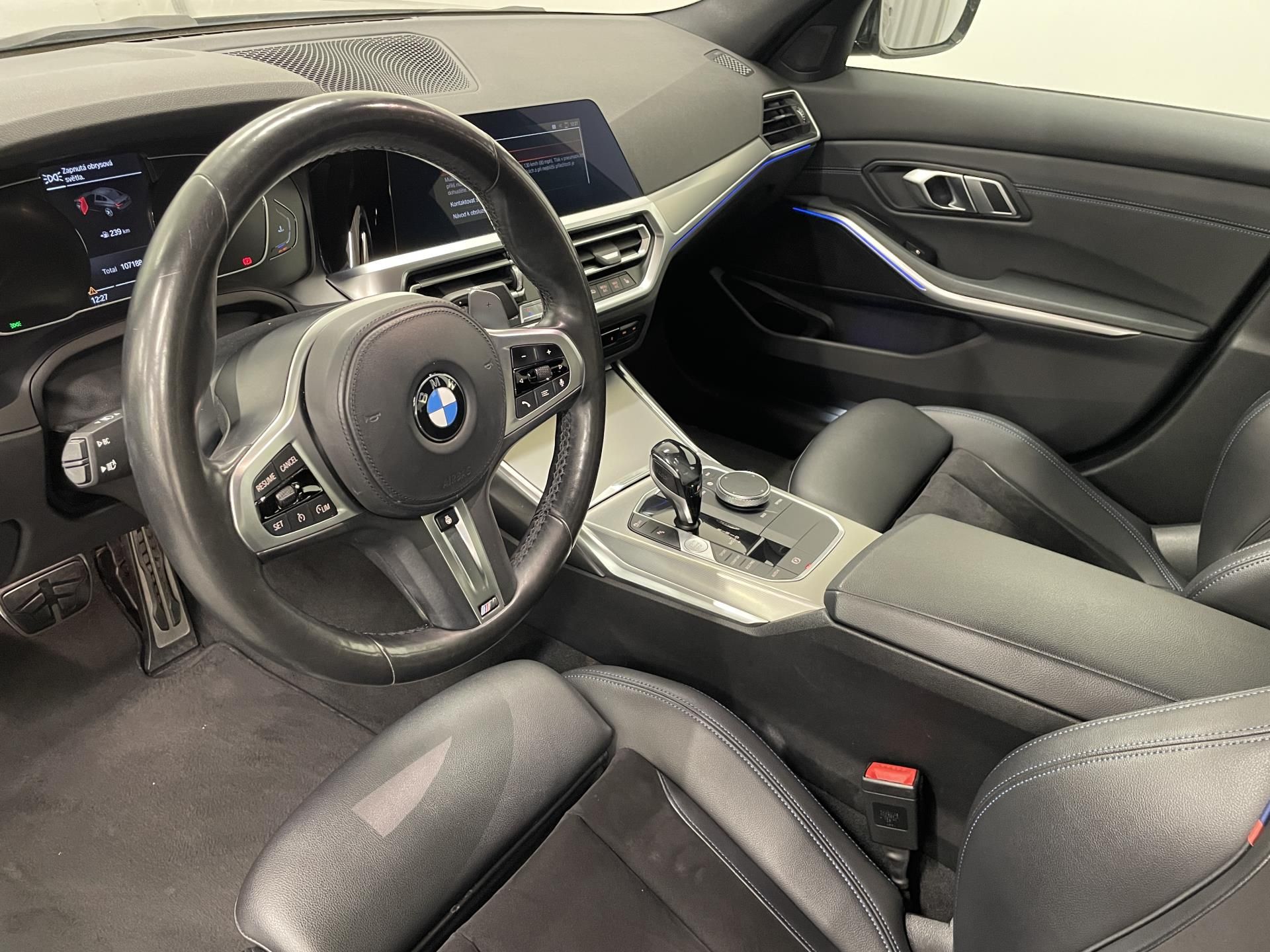 BMW Řada 3, BMW 320d xDrive, Mpaket - fotka 6