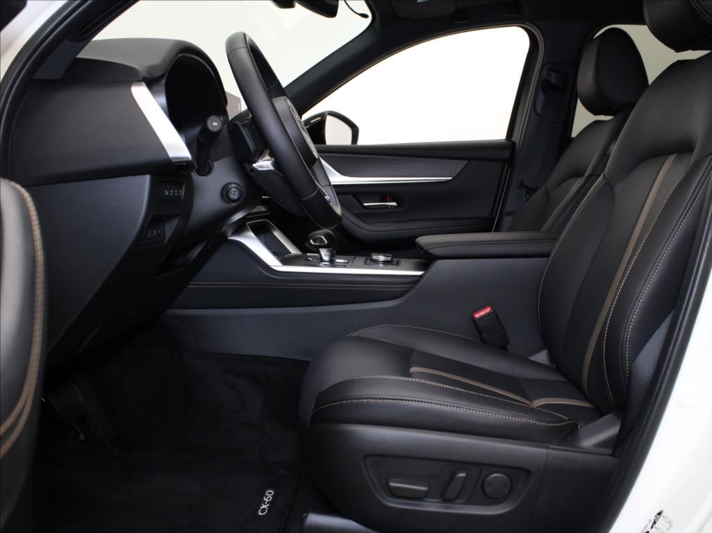 Mazda CX-60, 3,3 D254 AWD Homura PANO.18tkm - fotka 6