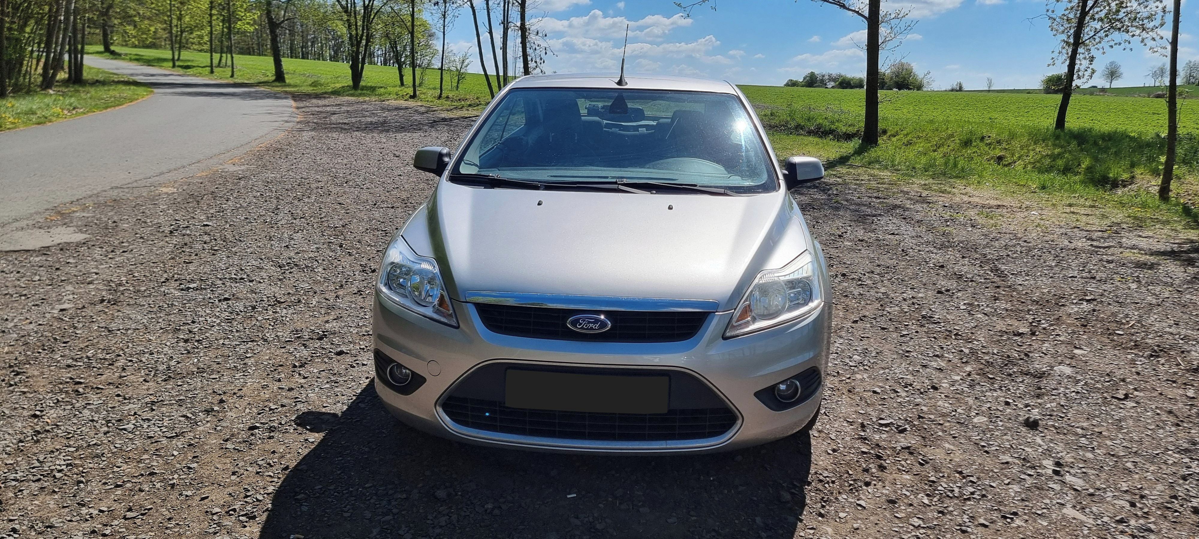 Ford Focus, Ford Focus CC 1.6 74 kW - fotka 2