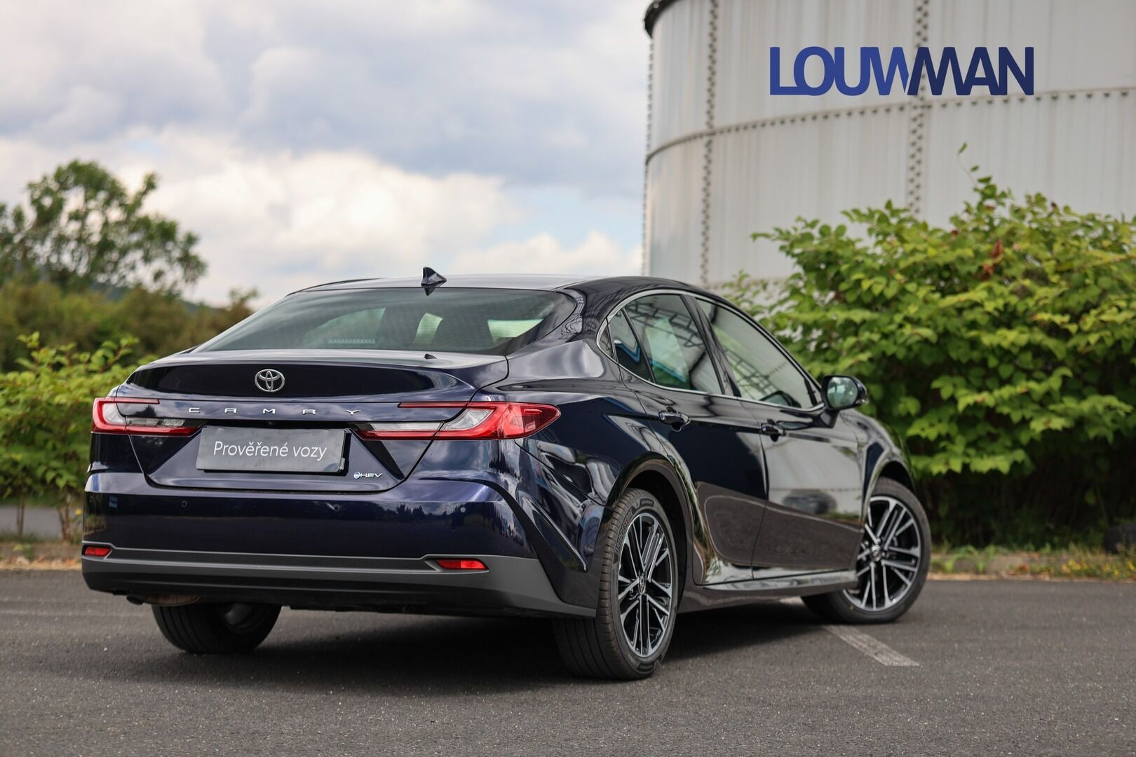 Toyota Camry, 2.5  HEV CVT Prestige - fotka 2