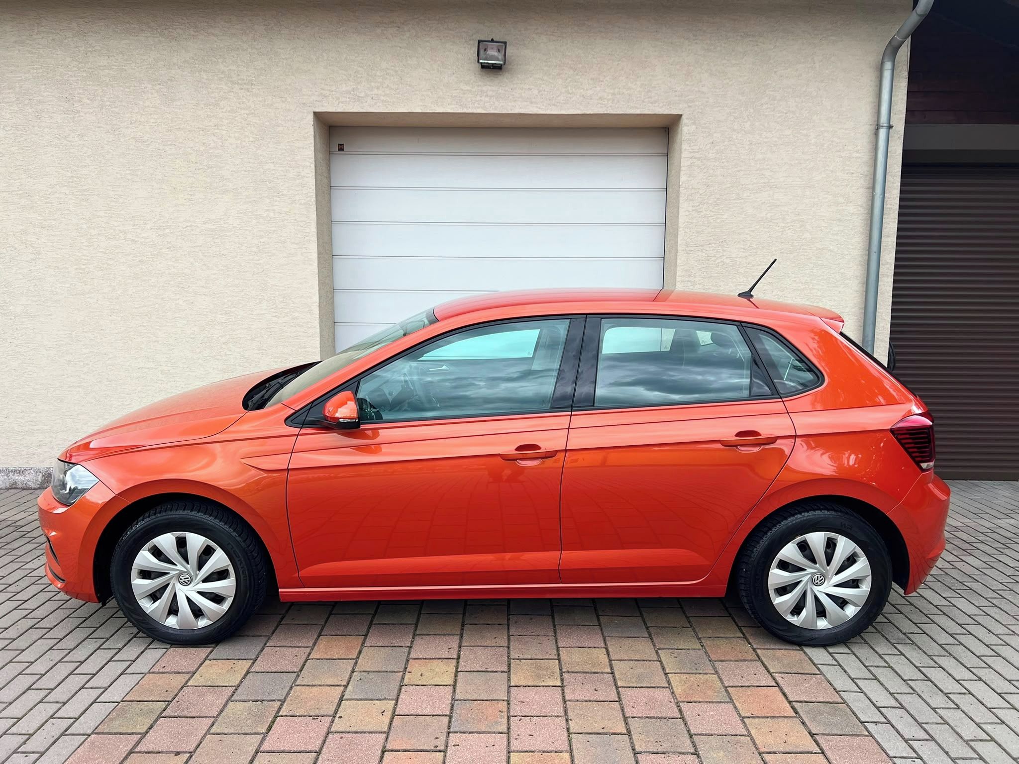 Volkswagen Polo, 1.0 TSI, 1. maj., původ ČR - fotka 3