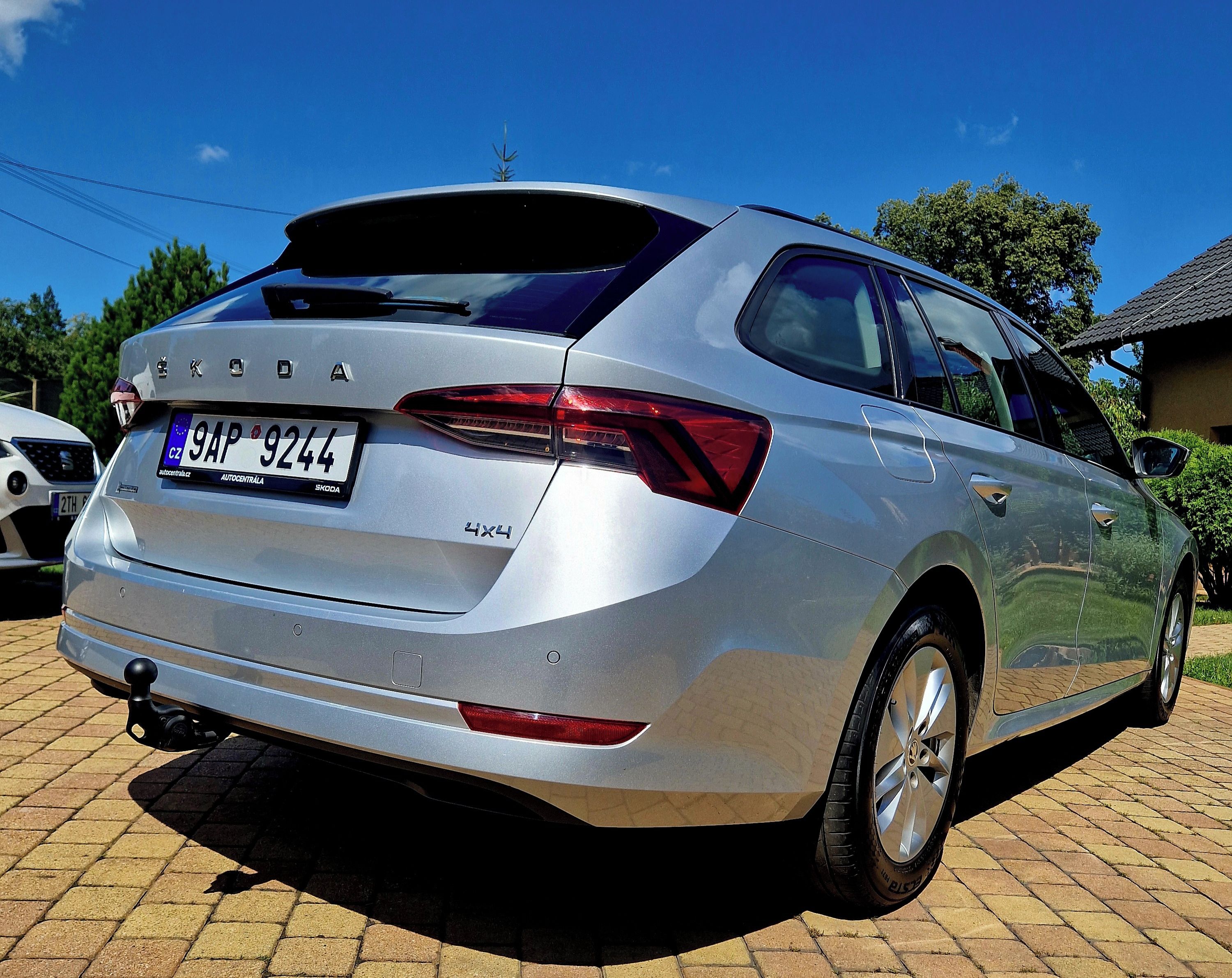 Škoda Octavia, 2.0 TDi 110kw 4x4 DSG Tažné - fotka 6