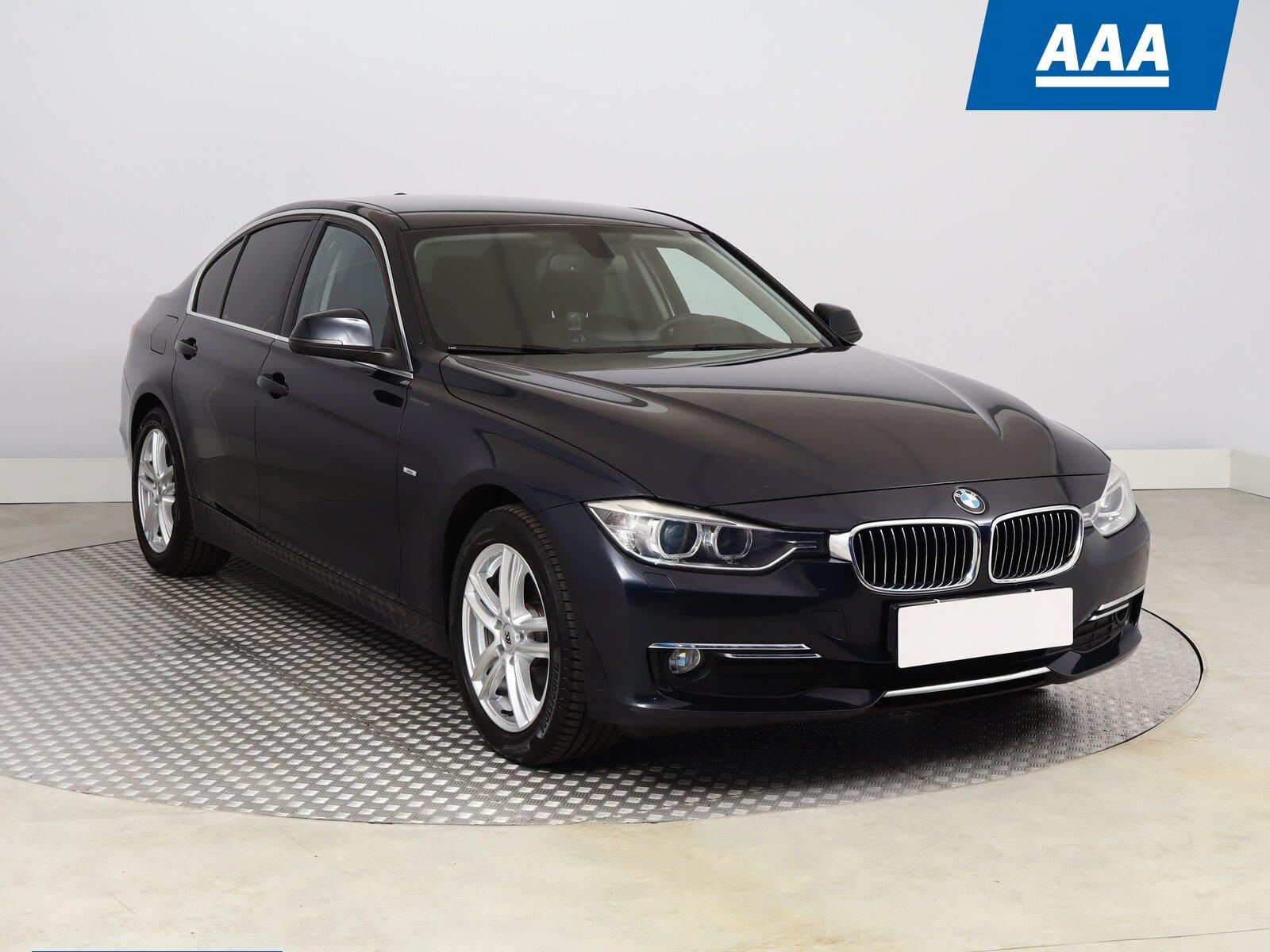 BMW Řada 3, 320 d xDrive, Luxury Line