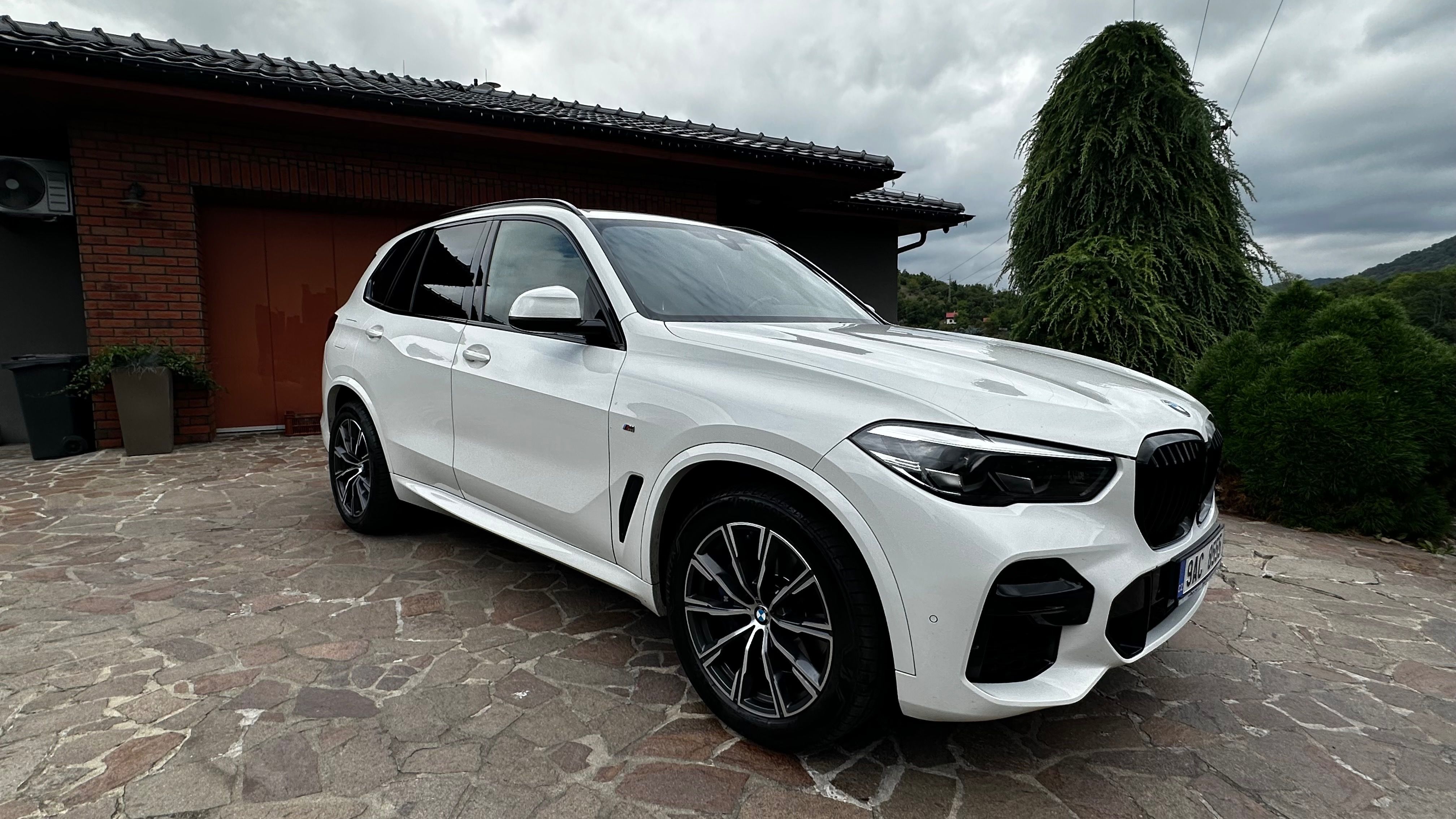 BMW X5, xDrive 40i M-Packet, ČR, DPH