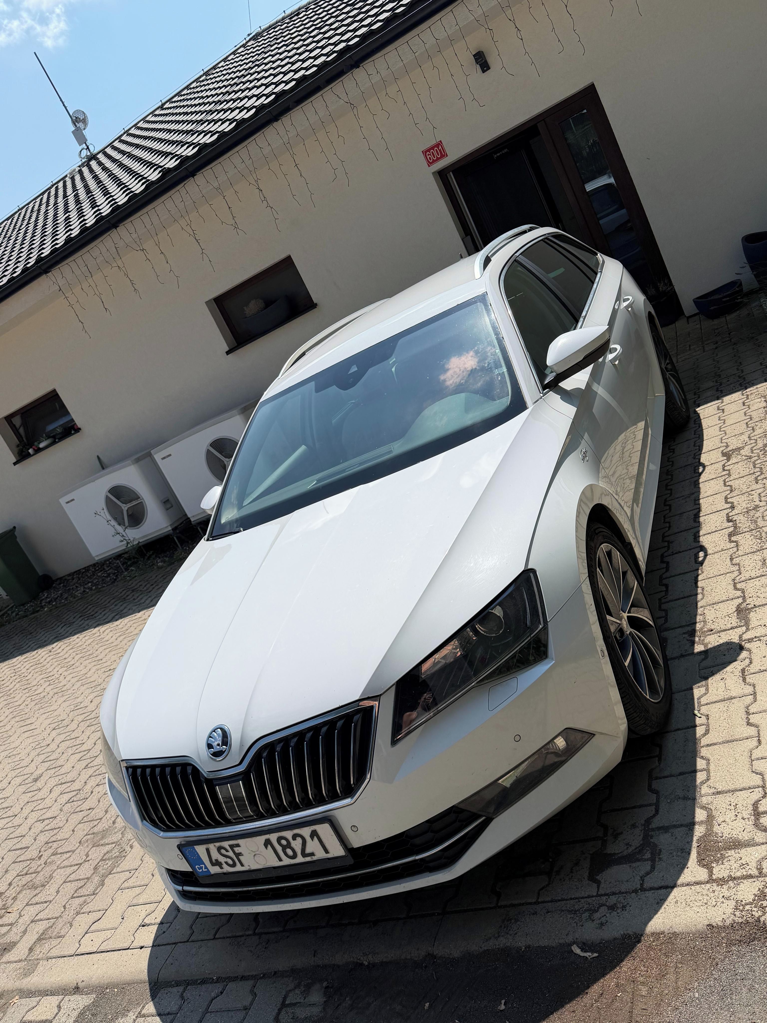 Škoda Superb, 2.0 TSI , 162 kw - fotka 2