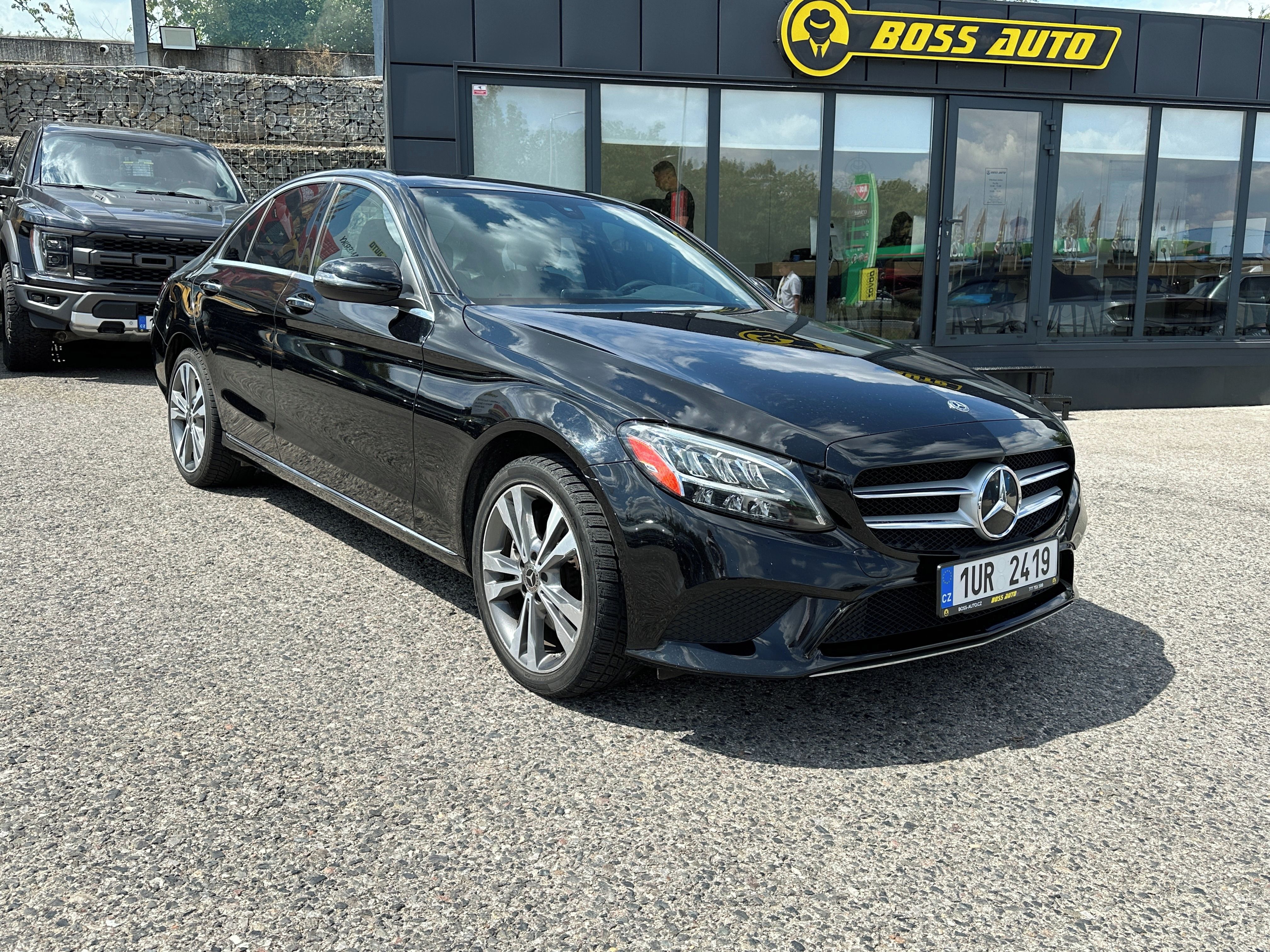 Mercedes-Benz Třídy C, Mercedes-Benz C300 4Matic 2021 - fotka 2