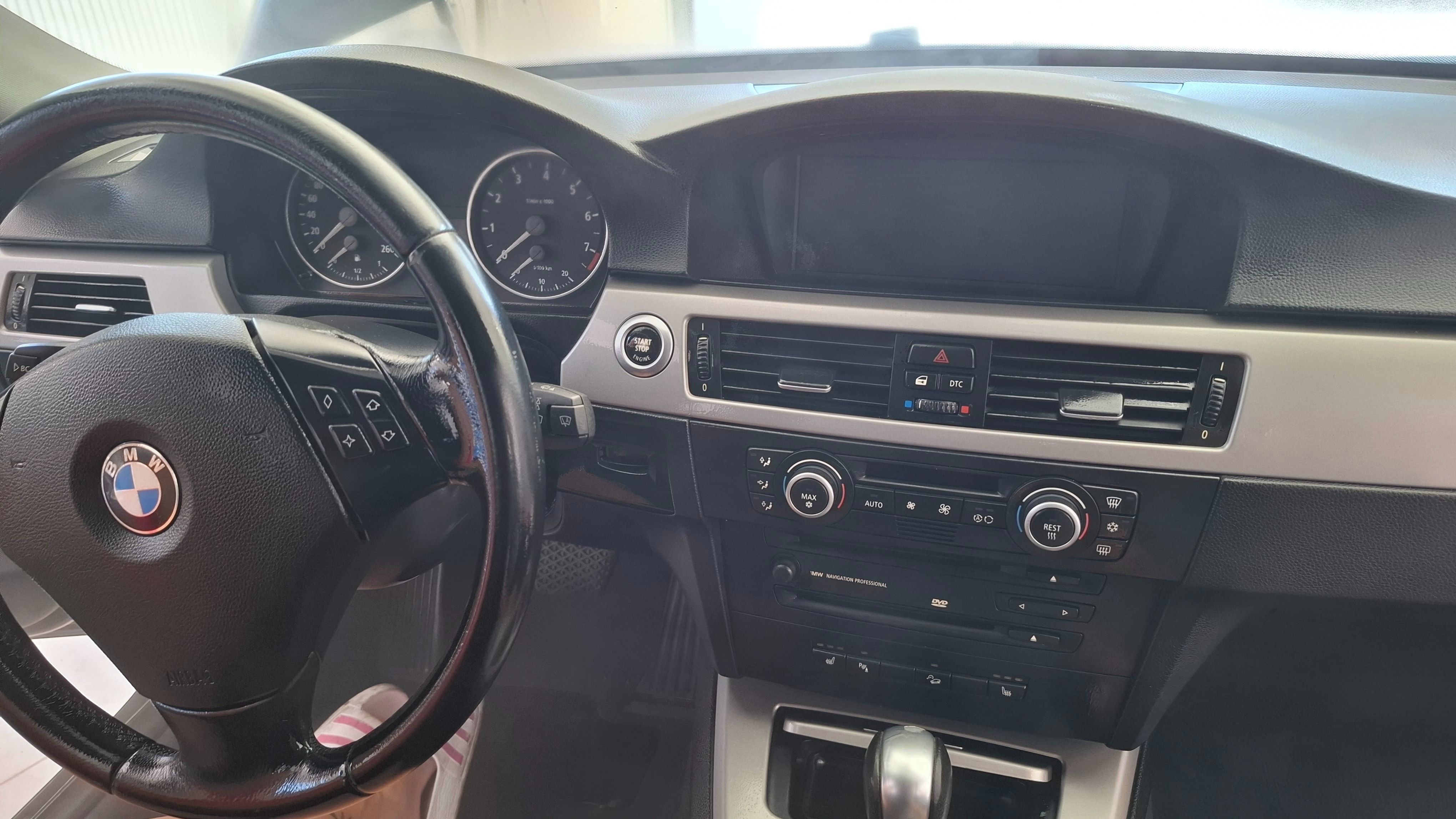 BMW Řada 3, E91 325XI 2,5i  160kw. X-Drive - fotka 2