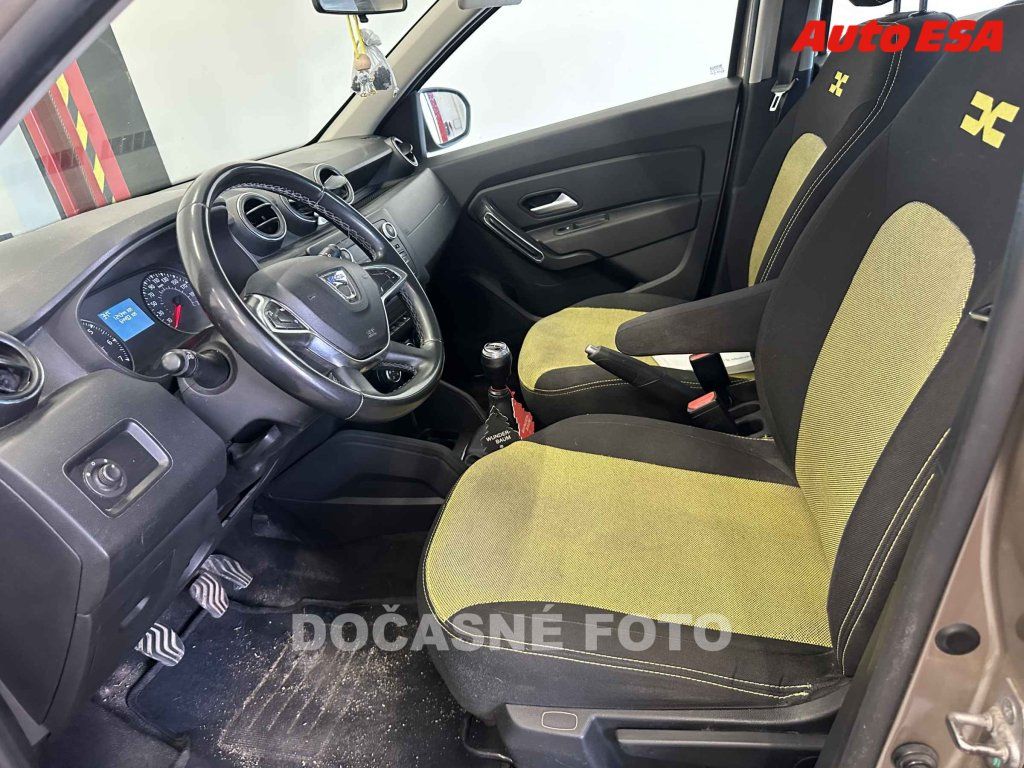 Dacia Duster, 1.6 i - fotka 3