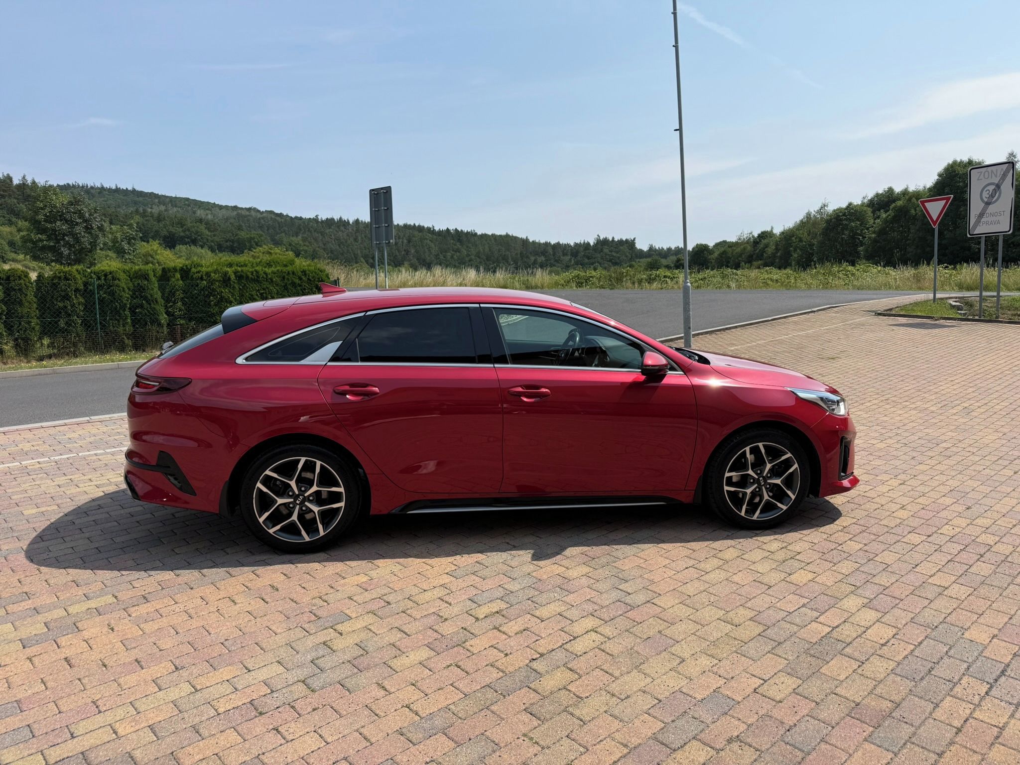 Kia ProCeed, 1.4 T-GDI 103kW GT-LINE - fotka 6