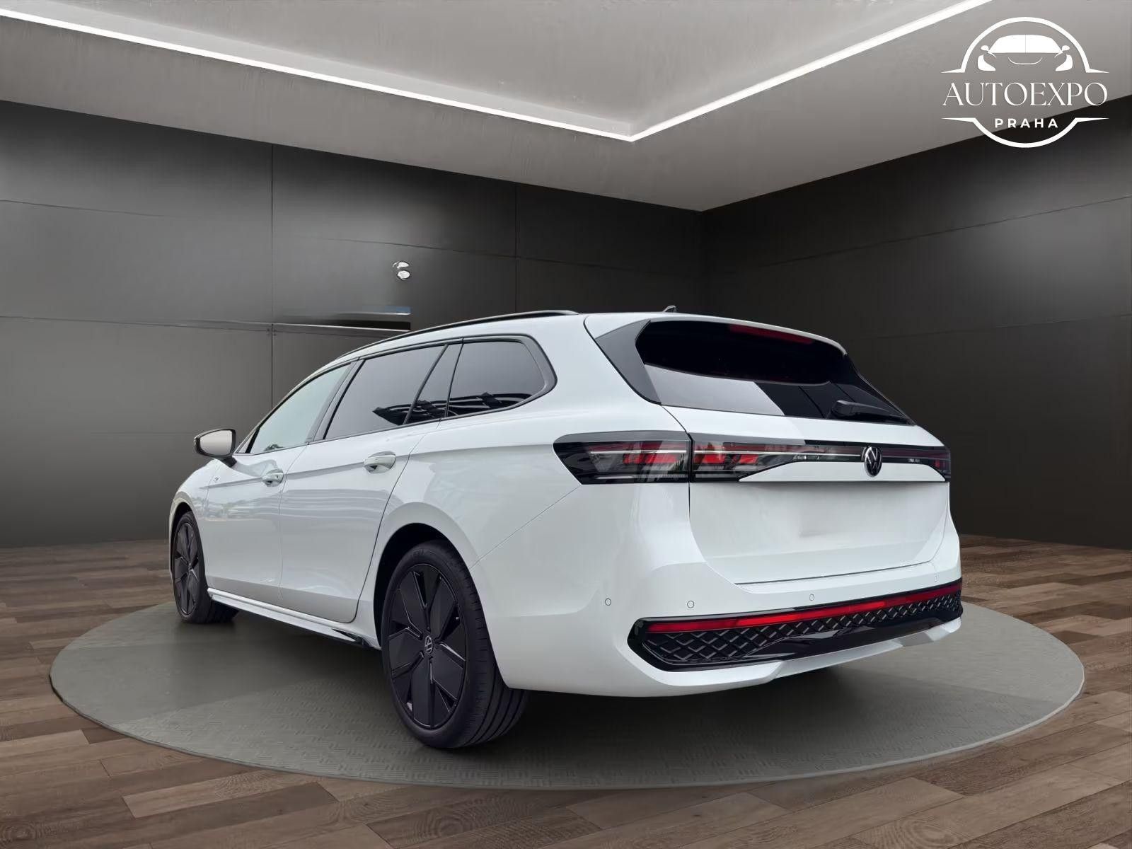 Volkswagen Passat Variant, R-Line 2.0 TDI PANORAMA*TAŽNÉ - fotka 6