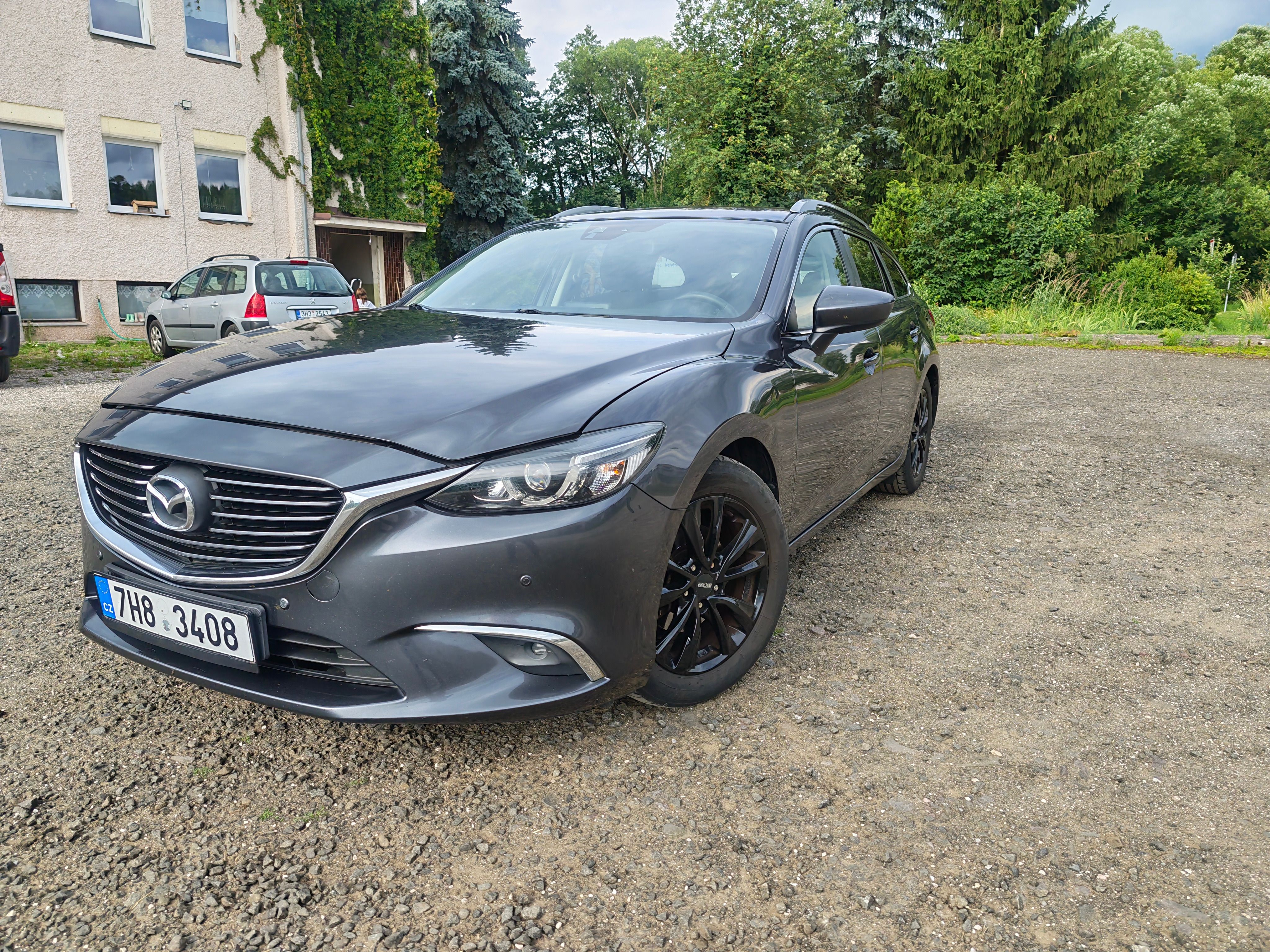 Mazda 6