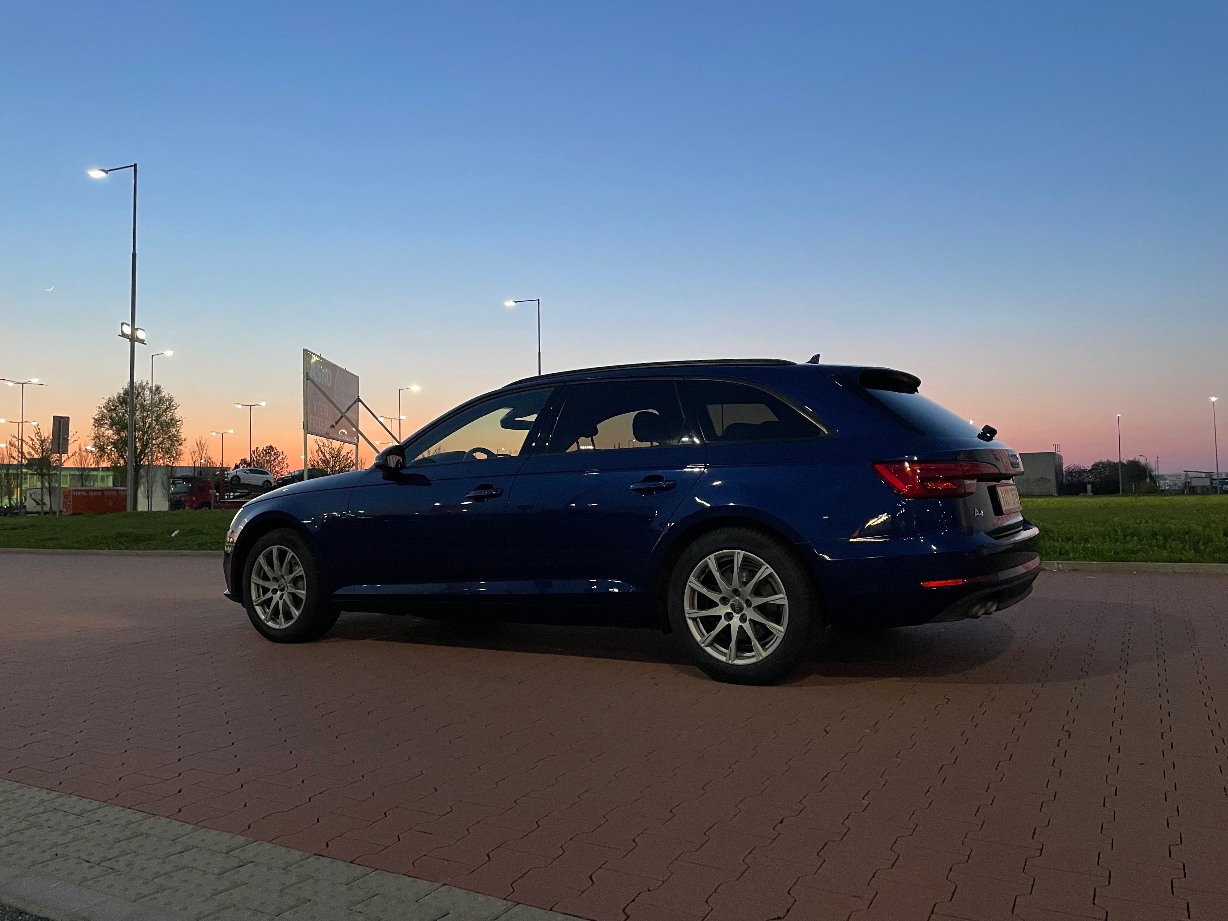 Audi A4 Avant - fotka 4