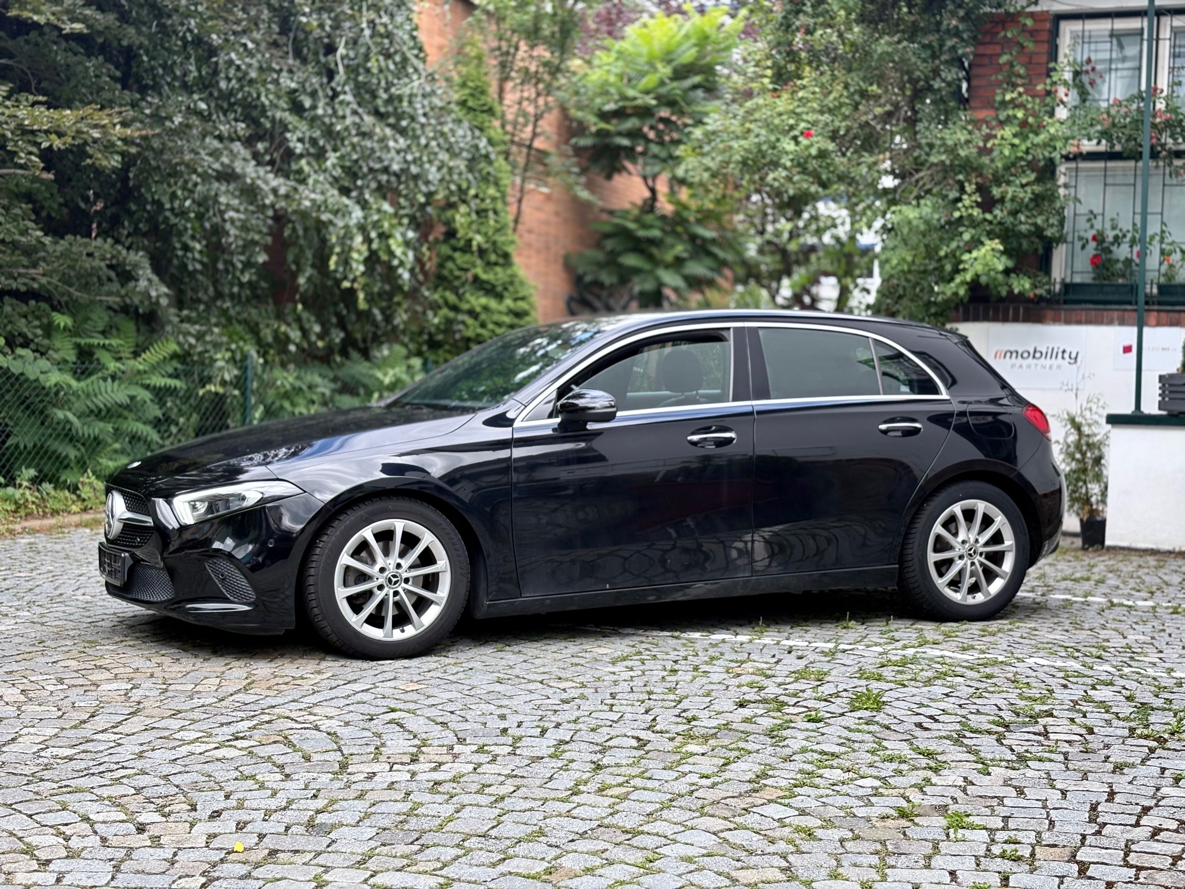 Mercedes-Benz Třídy A, A180d A/T, Sport, ČR - fotka 3