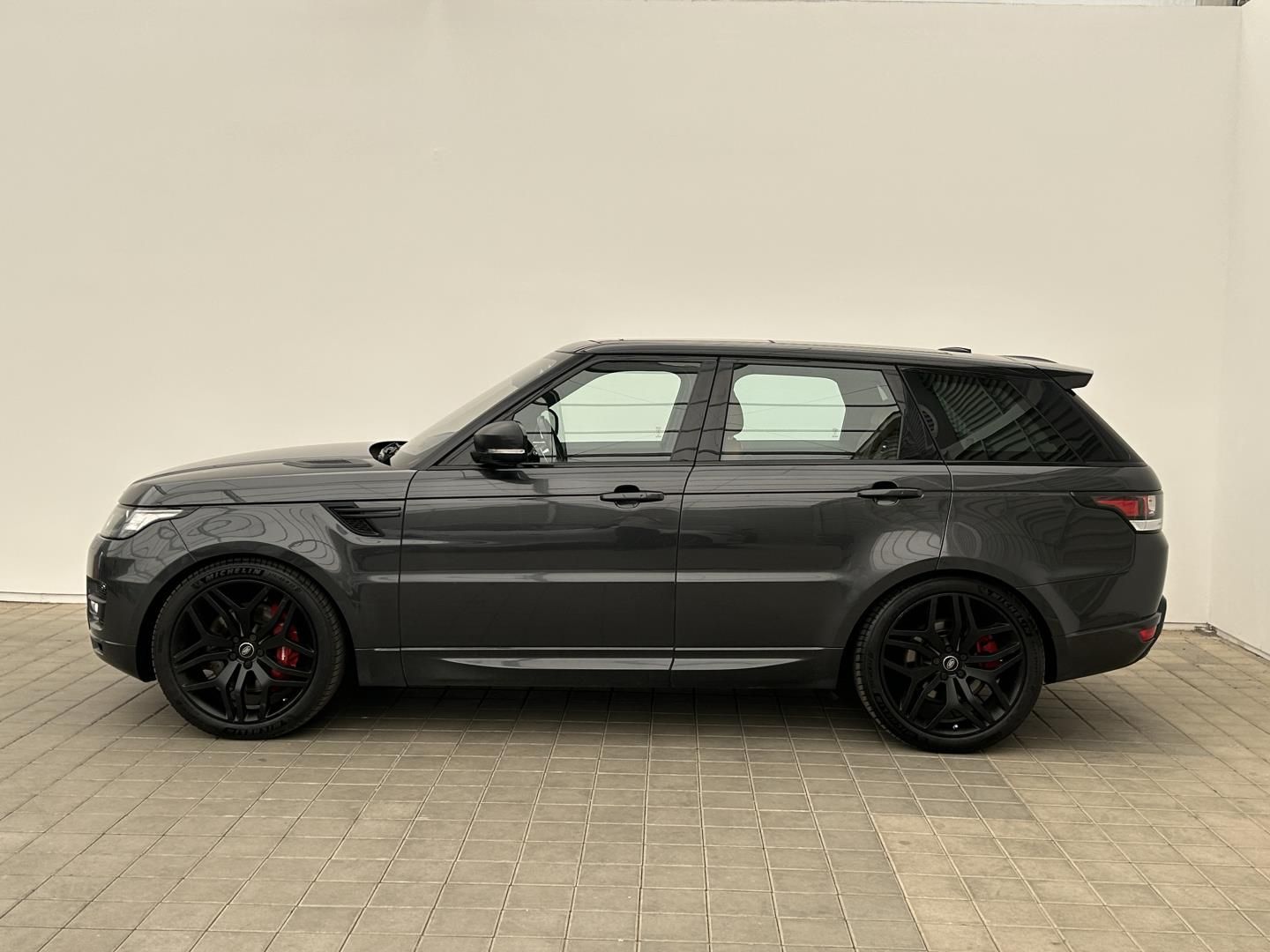 Land Rover Range Rover Sport, 4.4SDV8 250kW 4x4  HSE - fotka 2