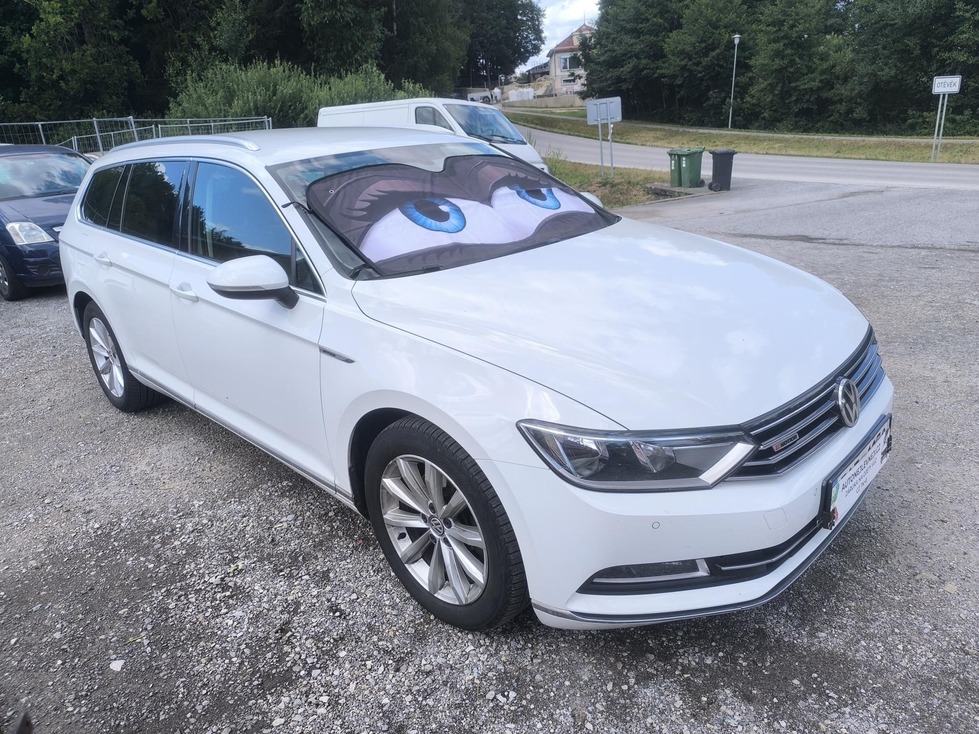 Volkswagen Passat, 4X4,MANUÁL,VÝBAVA,SERVIS,PĚKNÝ