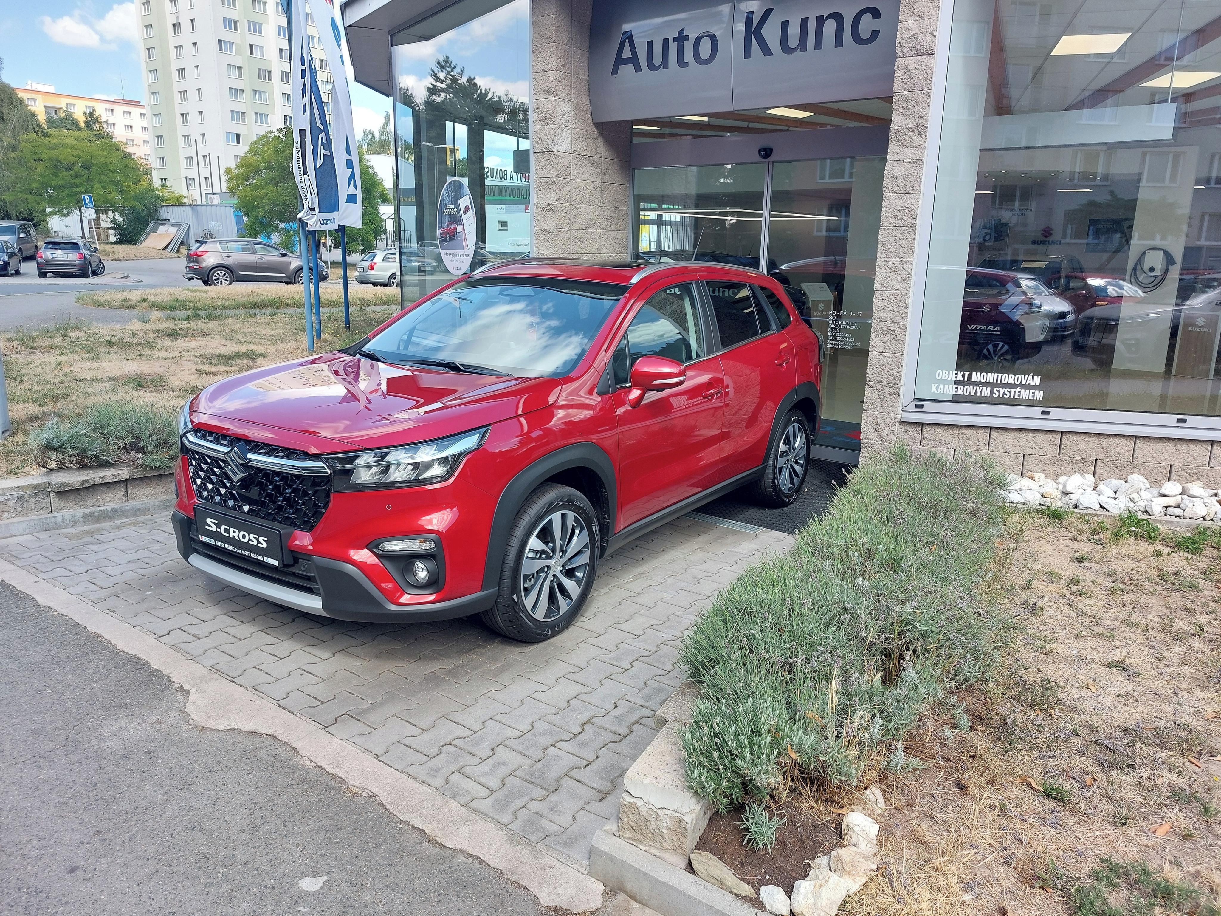 Suzuki S-Cross, 1.4 Elegance AllGrip Panorama - fotka 3