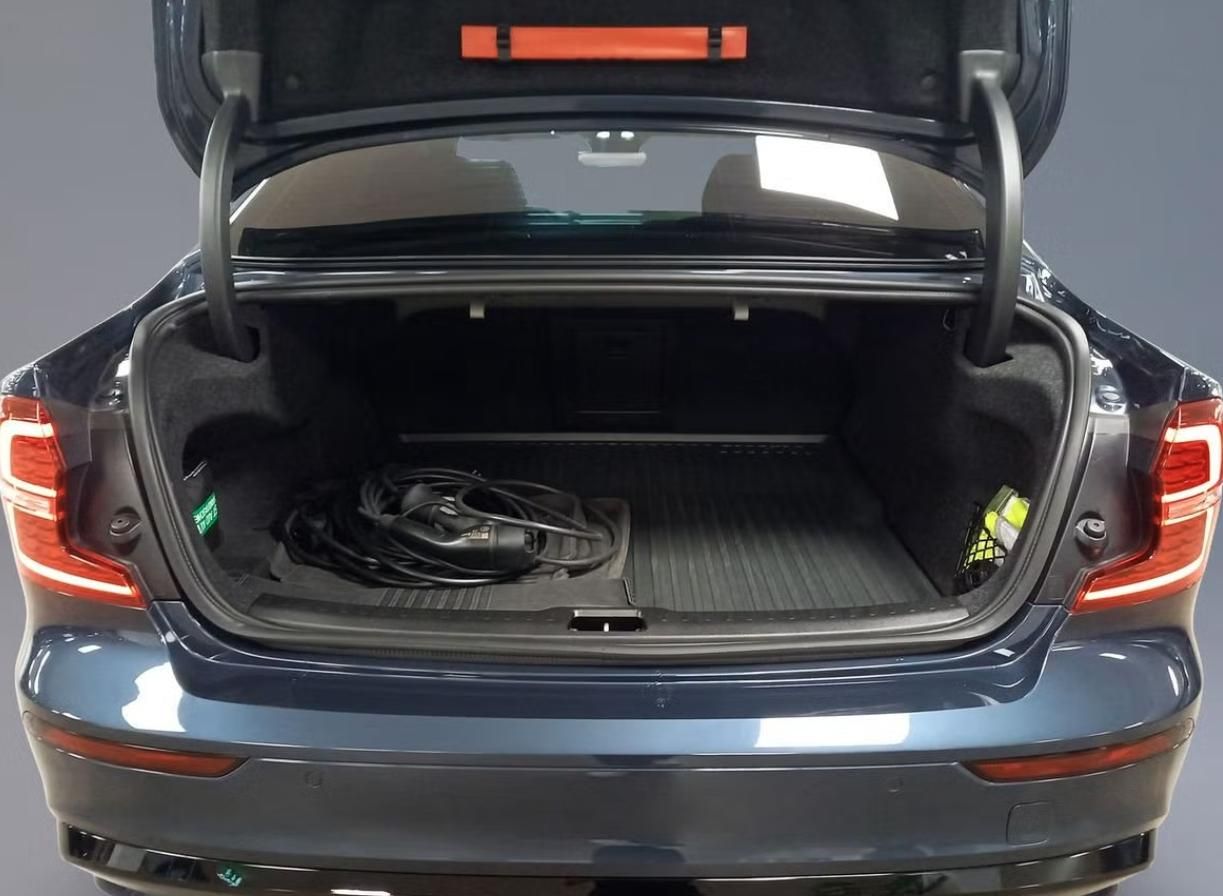 Volvo S60, Recharge T6 AWD 360k Taž Pano - fotka 3