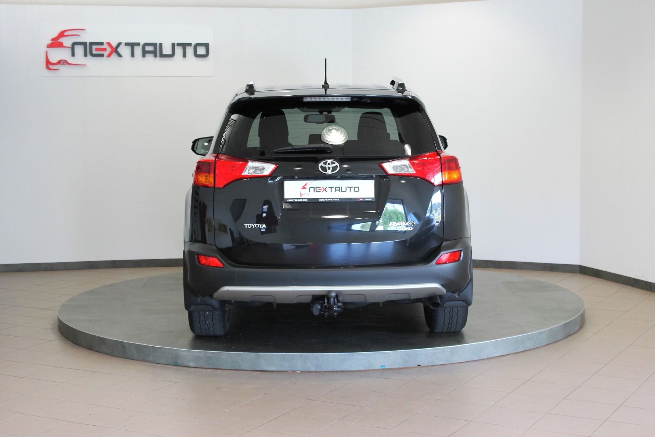 Toyota Rav4, 2.2 D-4D 110kW AWD TAŽNÉ,1.MAJ - fotka 4