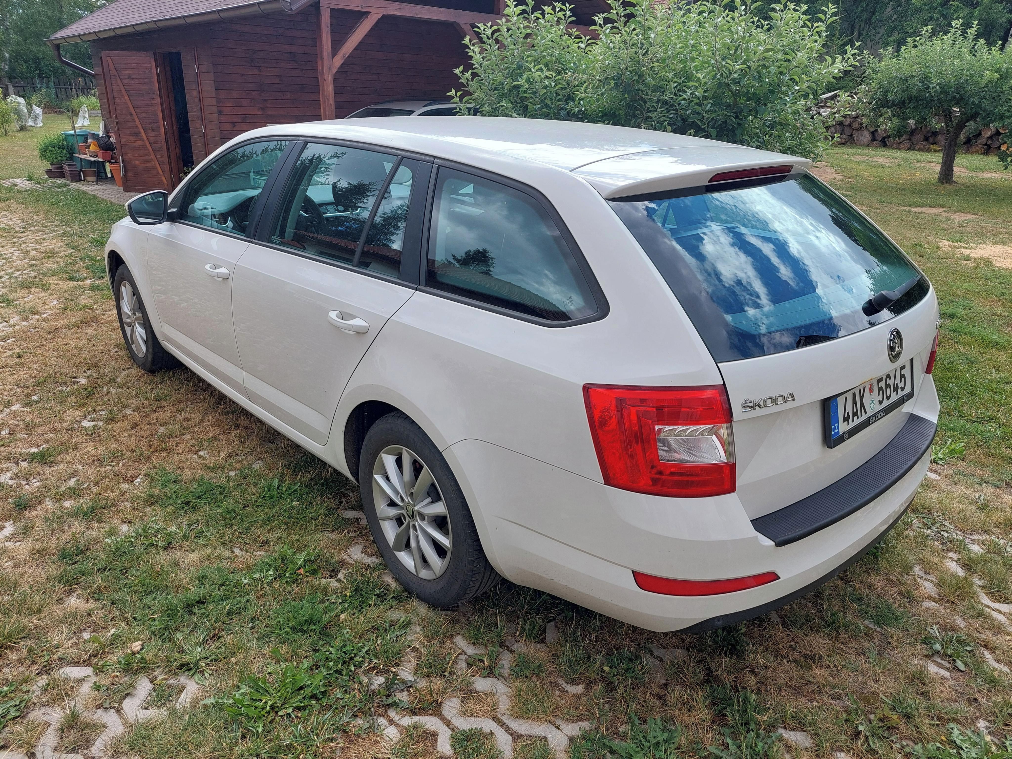 Škoda Octavia, Škoda Octavia combi 1.6 tdi - fotka 4