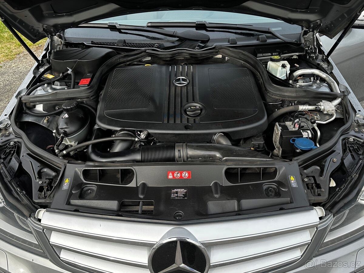 Mercedes-Benz Třídy C, C220 CDI automat - fotka 4