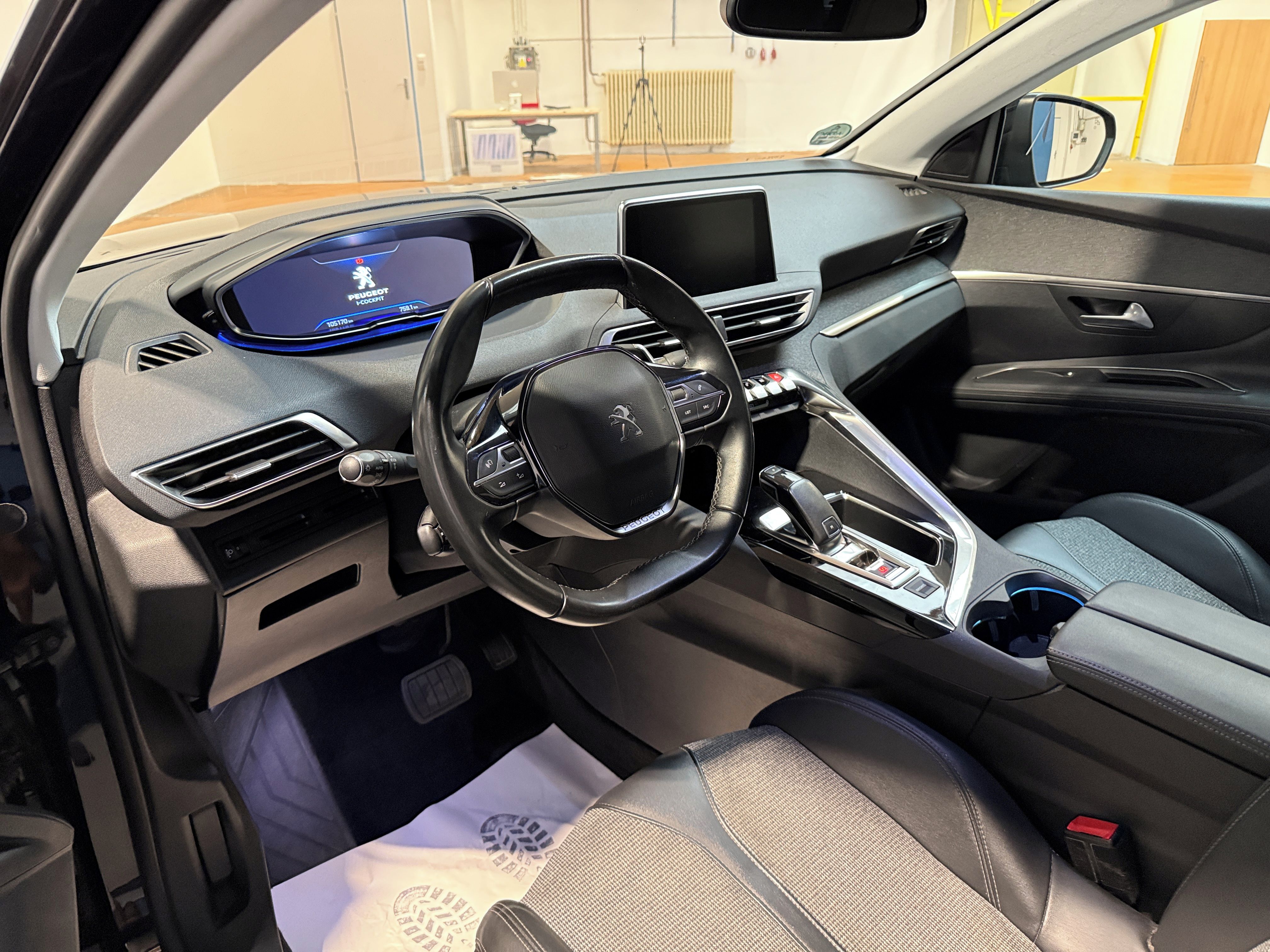 Peugeot 3008, ALLURE 1.5 BlueHDi 130 S&S EAT - fotka 5