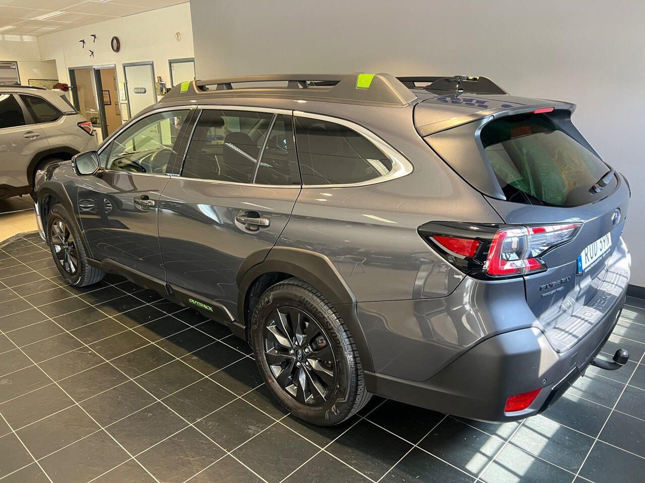 Subaru Outback, 2.5i 4WD Field + tažné - fotka 4