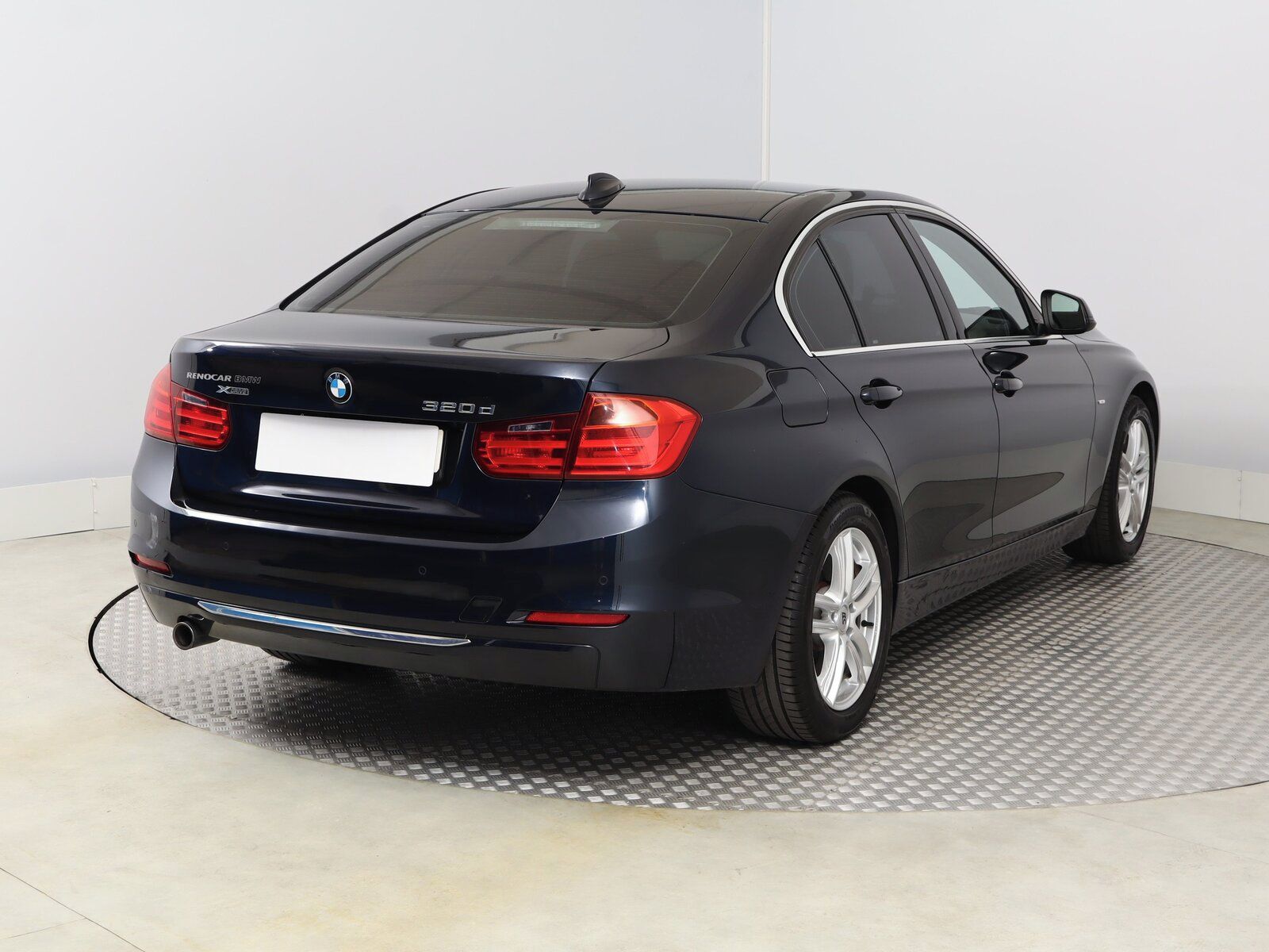 BMW Řada 3, 320 d xDrive, Luxury Line - fotka 5
