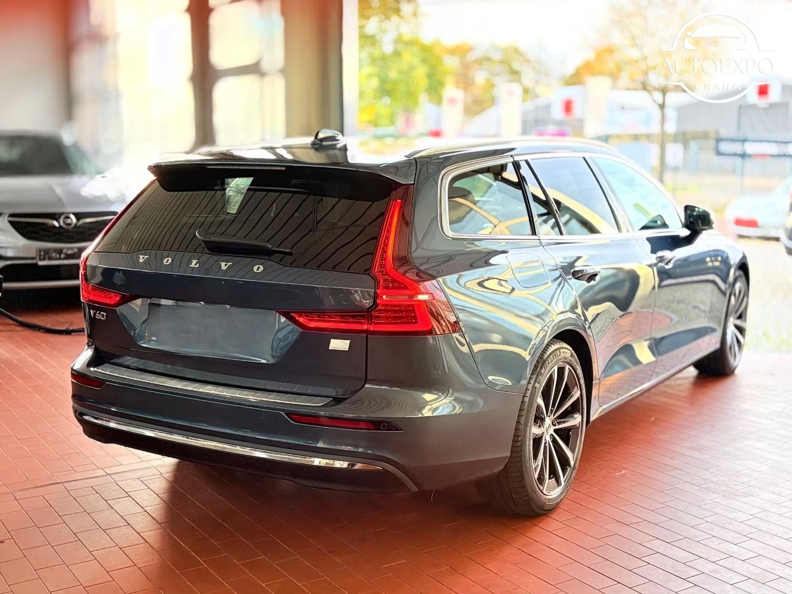 Volvo V60, T6 Kombi Recharge Plug-In - fotka 3