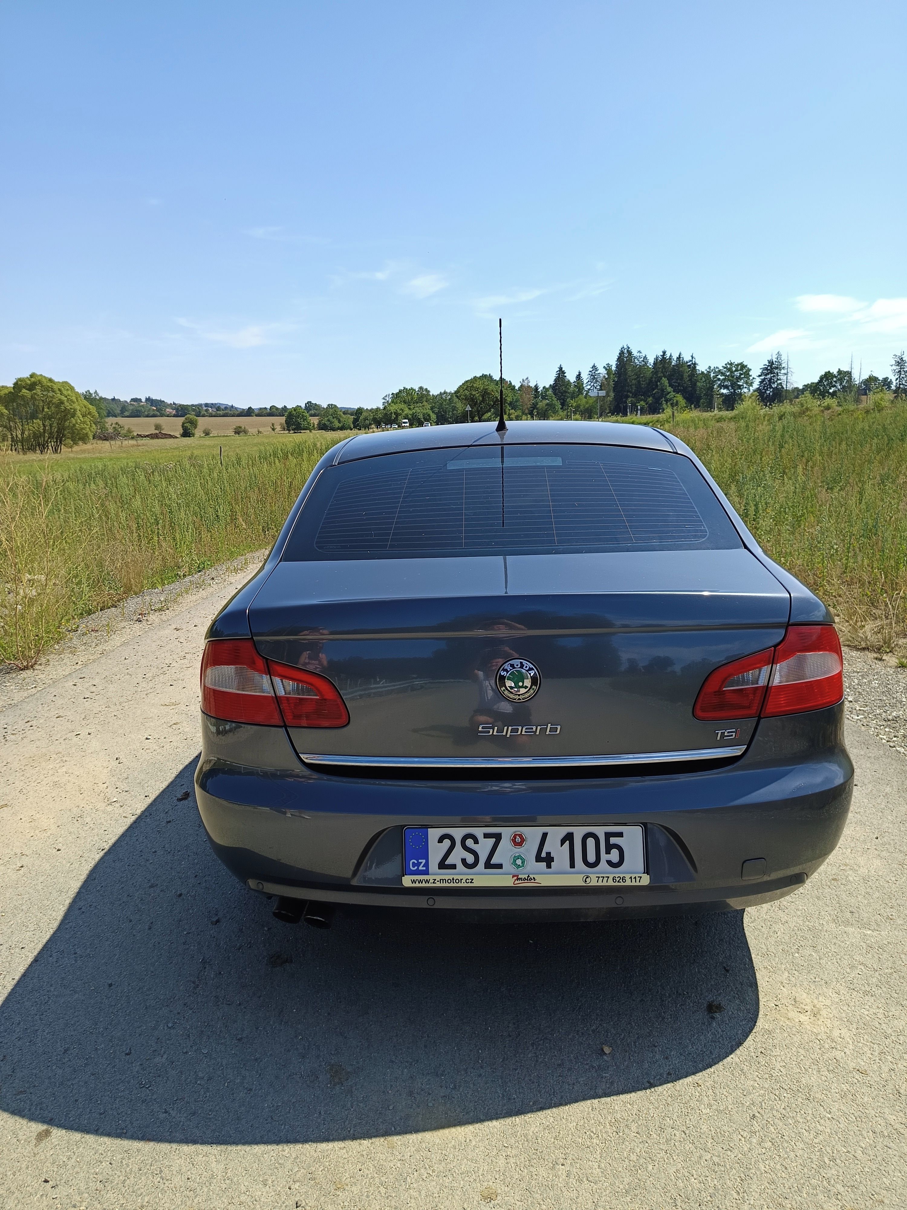 Škoda Superb, 1,8 TSI-Servisováno - fotka 4