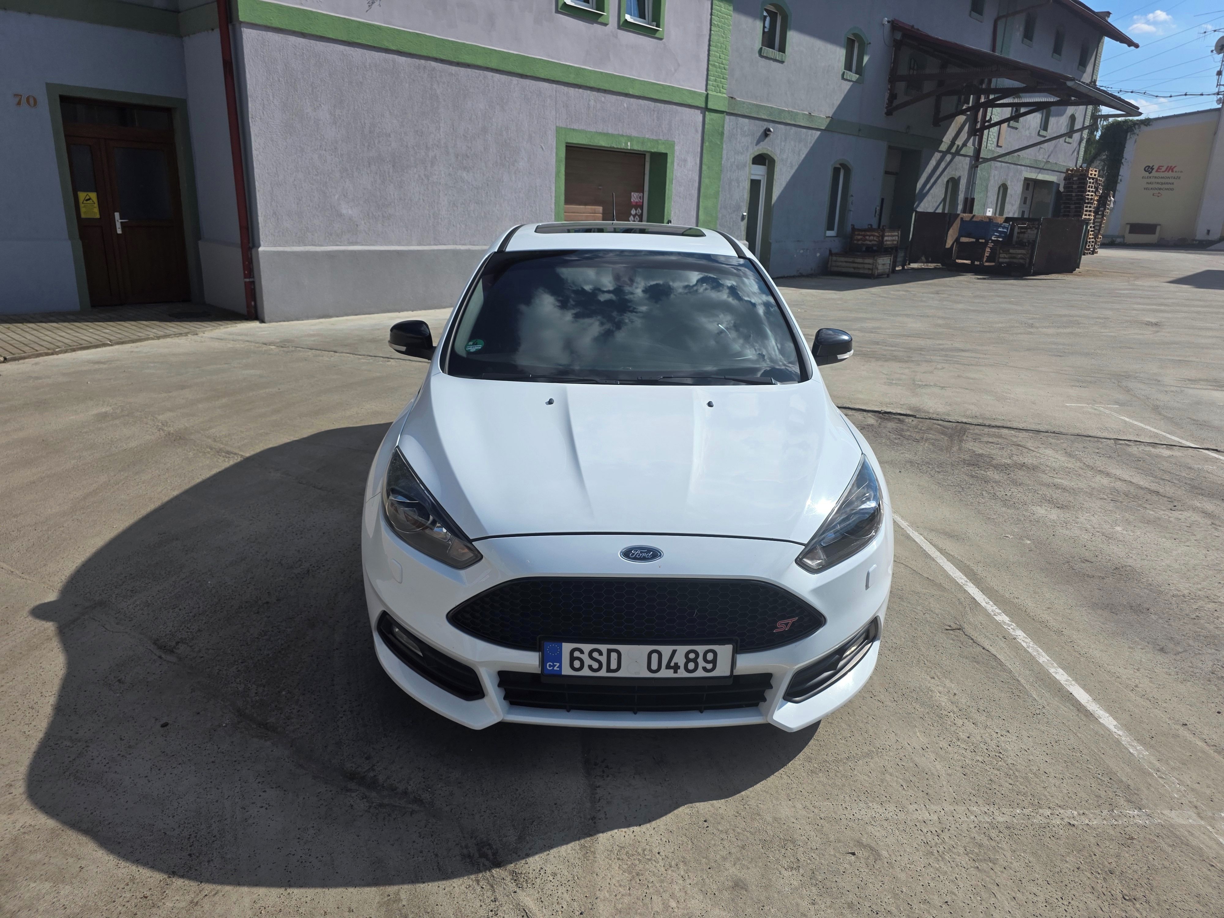 Ford Focus, ST250 MK3 - fotka 3