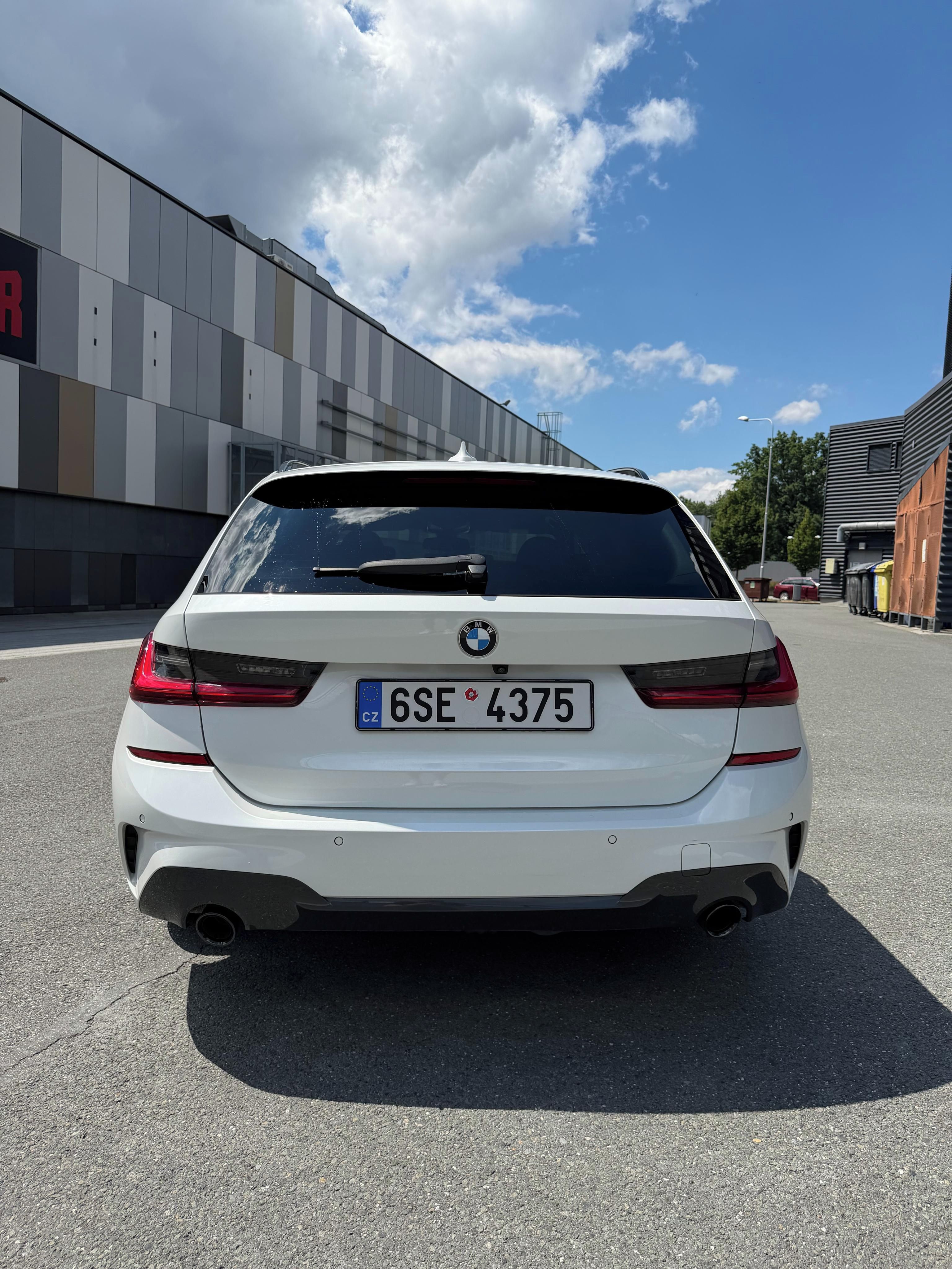 BMW Řada 3, BMW G21 M Sport 320d xDrive - fotka 3