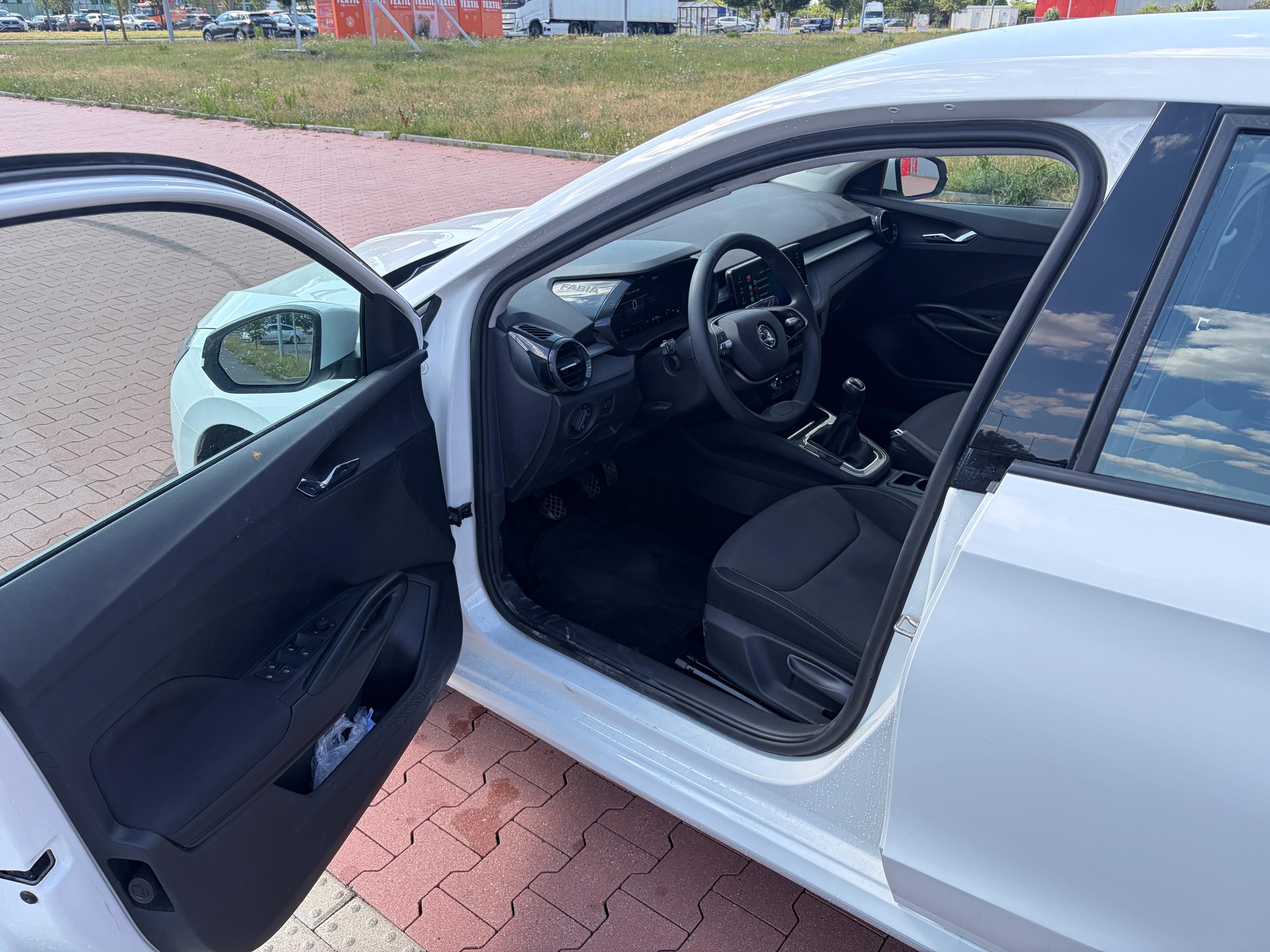 Škoda Fabia, 1.0 TSI - Maximální výbava - fotka 5