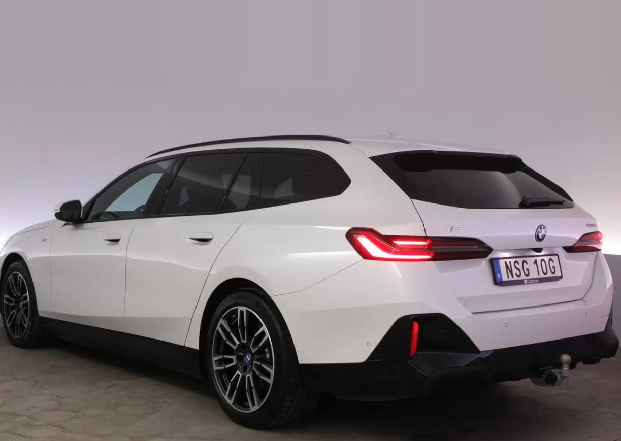 BMW i5, xDrive40 Touring M SoH 96% Taž - fotka 3