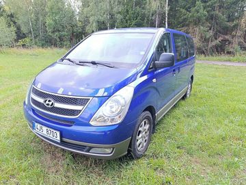 2.5 crdi, 8míst