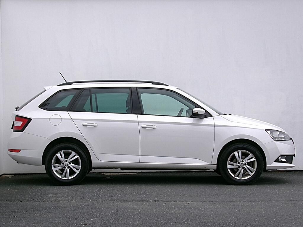 Škoda Fabia, Ambition 1.0 TSI 70 kW - fotka 6