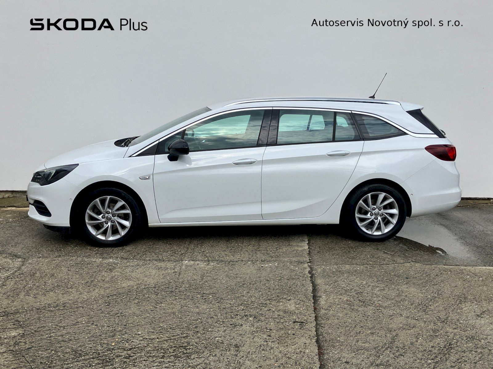 Opel Astra, 1.5/90kW SPORTS TOURER+ tažné - fotka 3