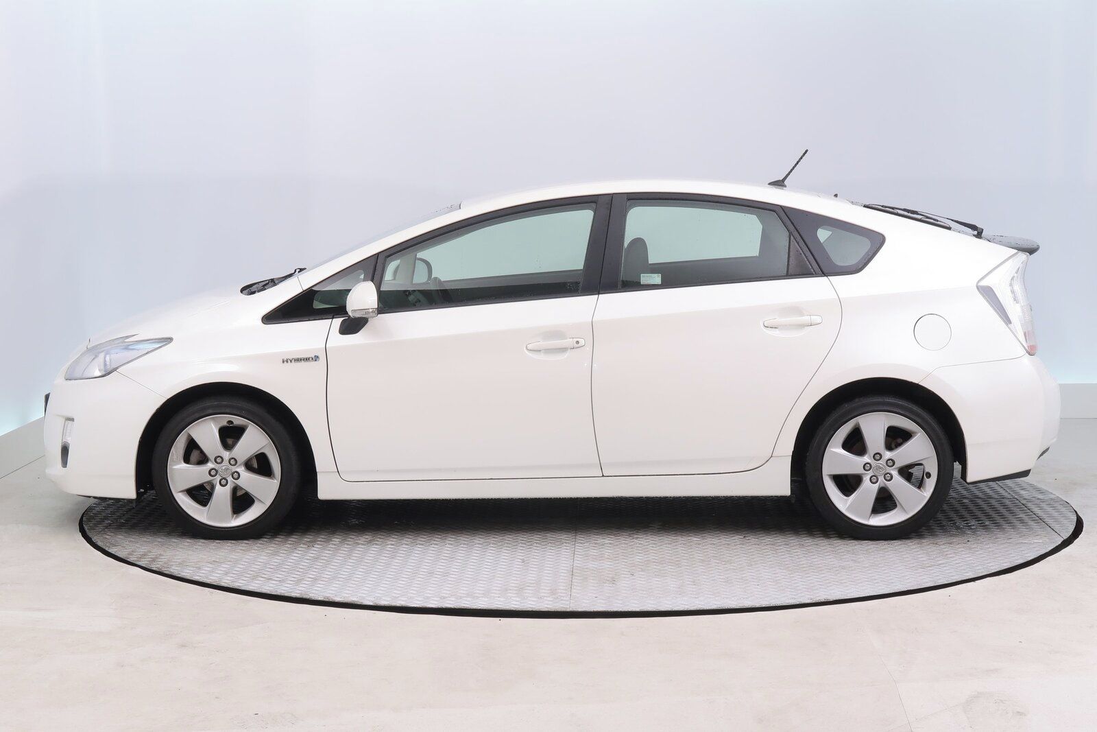 Toyota Prius, 1.8 VVT-i HSD, Automat - fotka 3