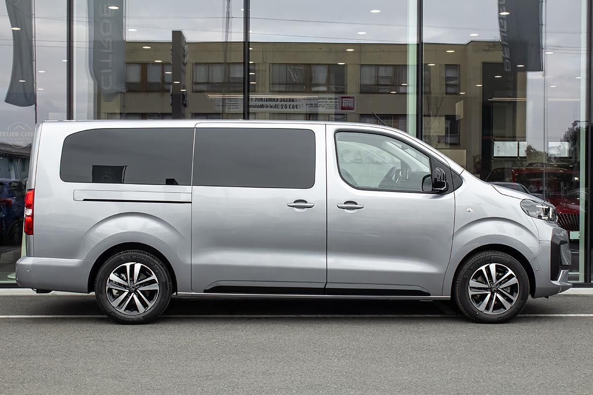 Citroën SpaceTourer, 2,2 SHINE L3 180k + PANORAMA - fotka 5